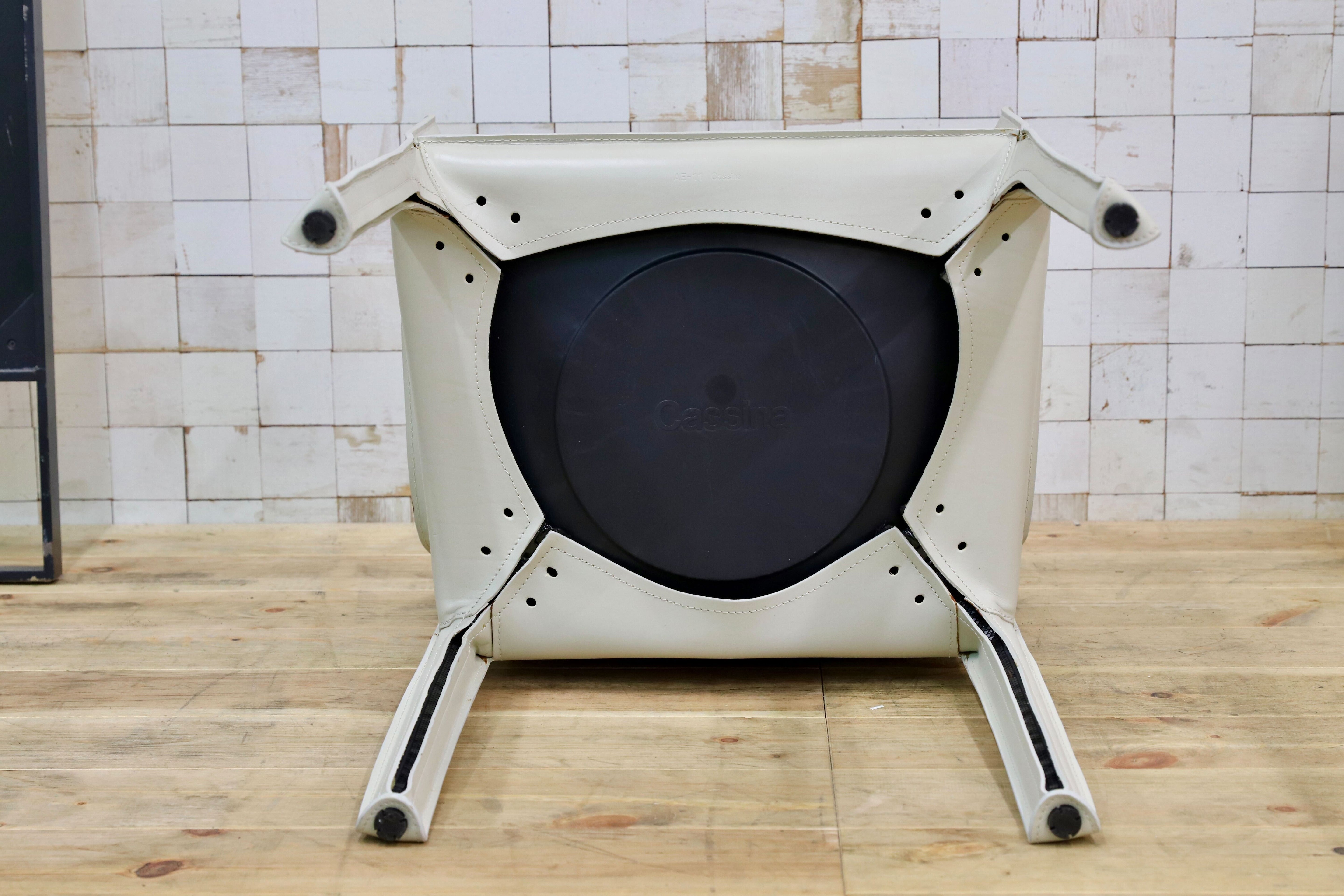 GMIO74A○Cassina / カッシーナ 413 CAB キャブアームチェア マリオ・ベリーニ 椅子 マットアイボリー レザー イタリアモダン 定価50.6万