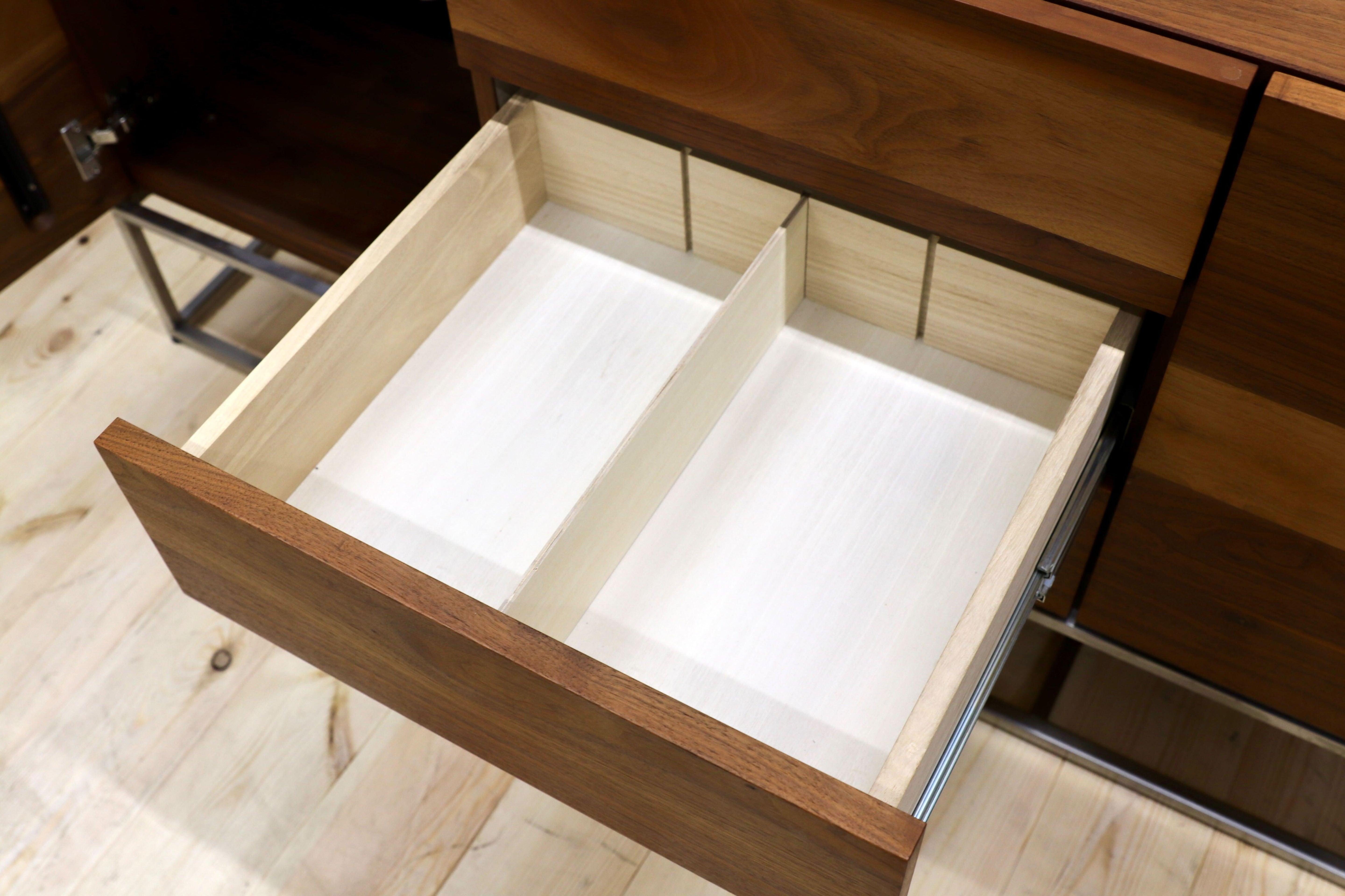 GMGK475○大川家具 Bugatti / ブガッティ サイドボード リビングボード ウォールナット無垢材 北欧スタイル 定価45万 展示品