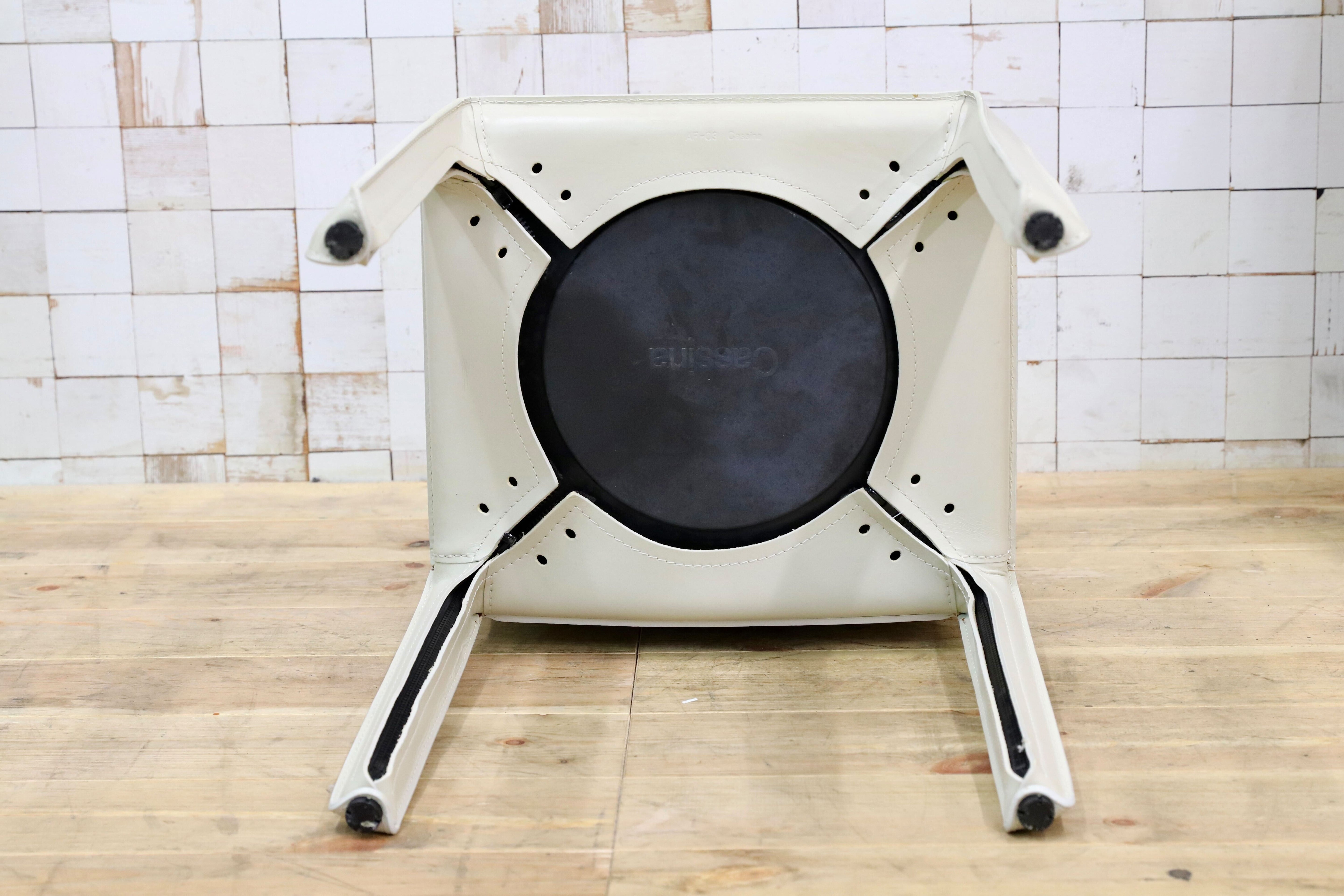 GMIO74B○Cassina / カッシーナ 413 CAB キャブチェア マリオ・ベリーニ 椅子 マットアイボリー レザー イタリアモダン 定価30.8万