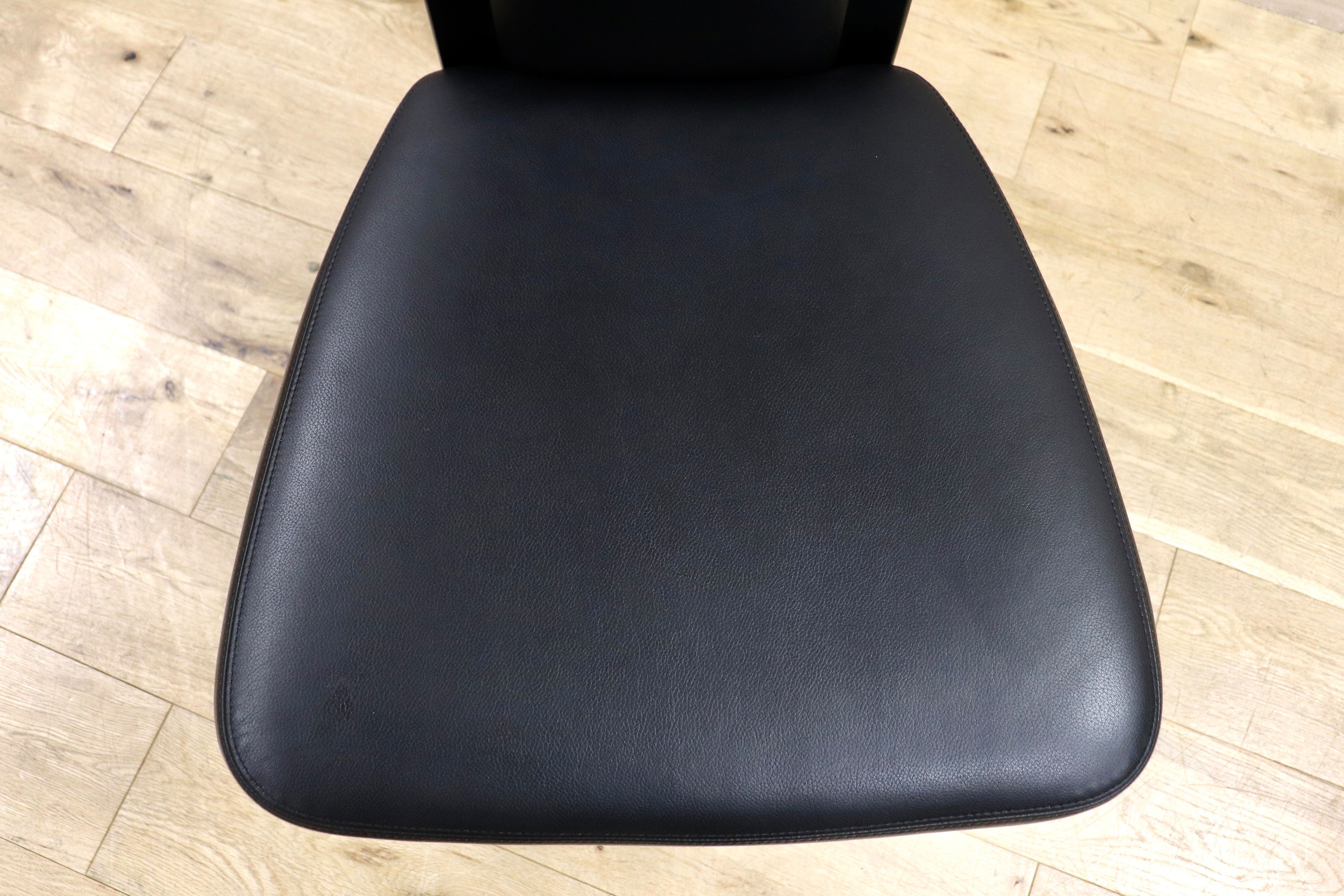 GMIS336C○karimoku / カリモク CE35 ダイニングチェア 2脚セット ハイバックチェア 本革 スタイリッシュ モダン シンプル 国産家具 展示品