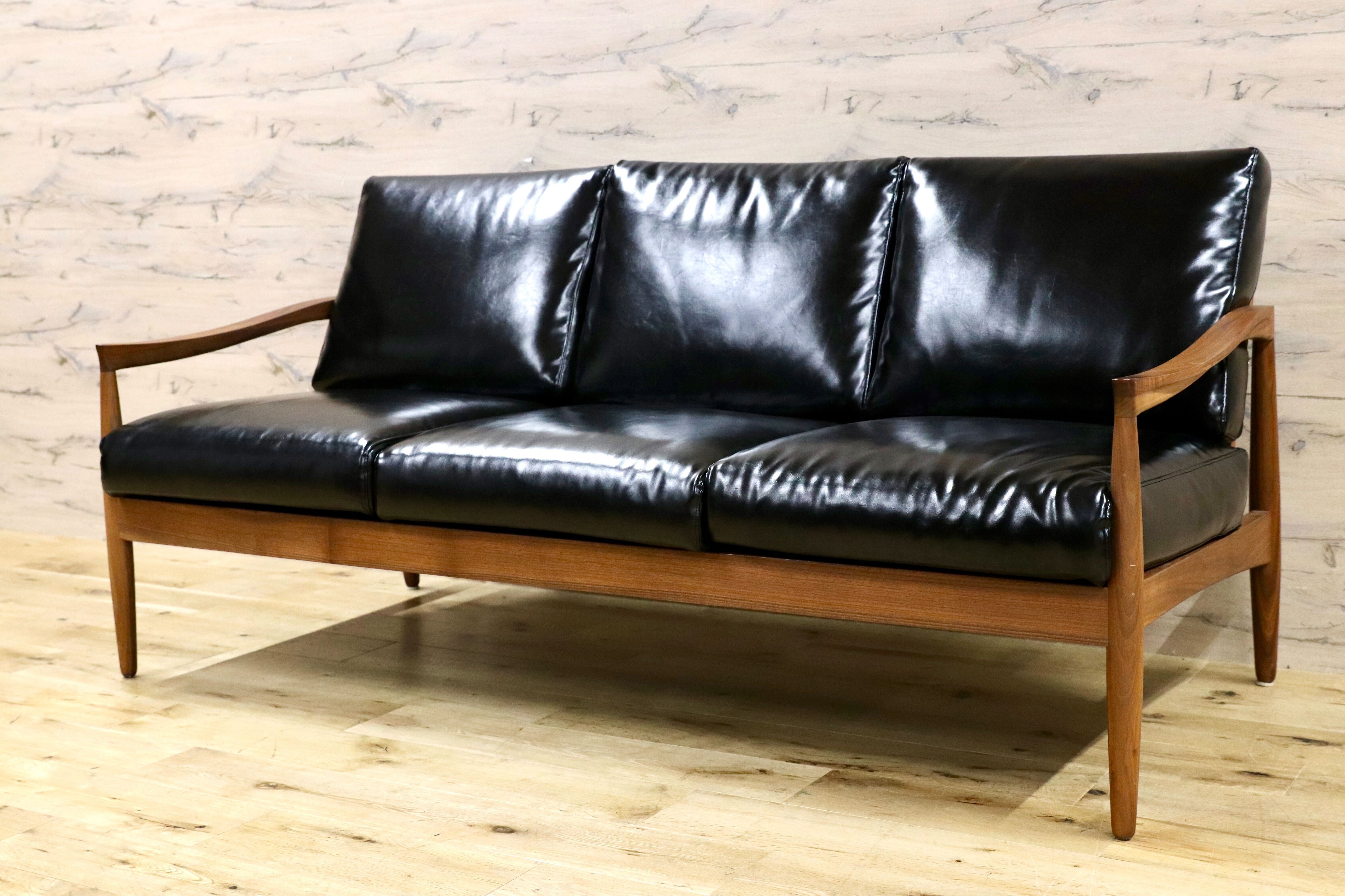 GMGH436○AMOCC / アモック 3人掛けソファ トリプルソファ ウォールナット材 北欧スタイル 合皮 約16万 展示品