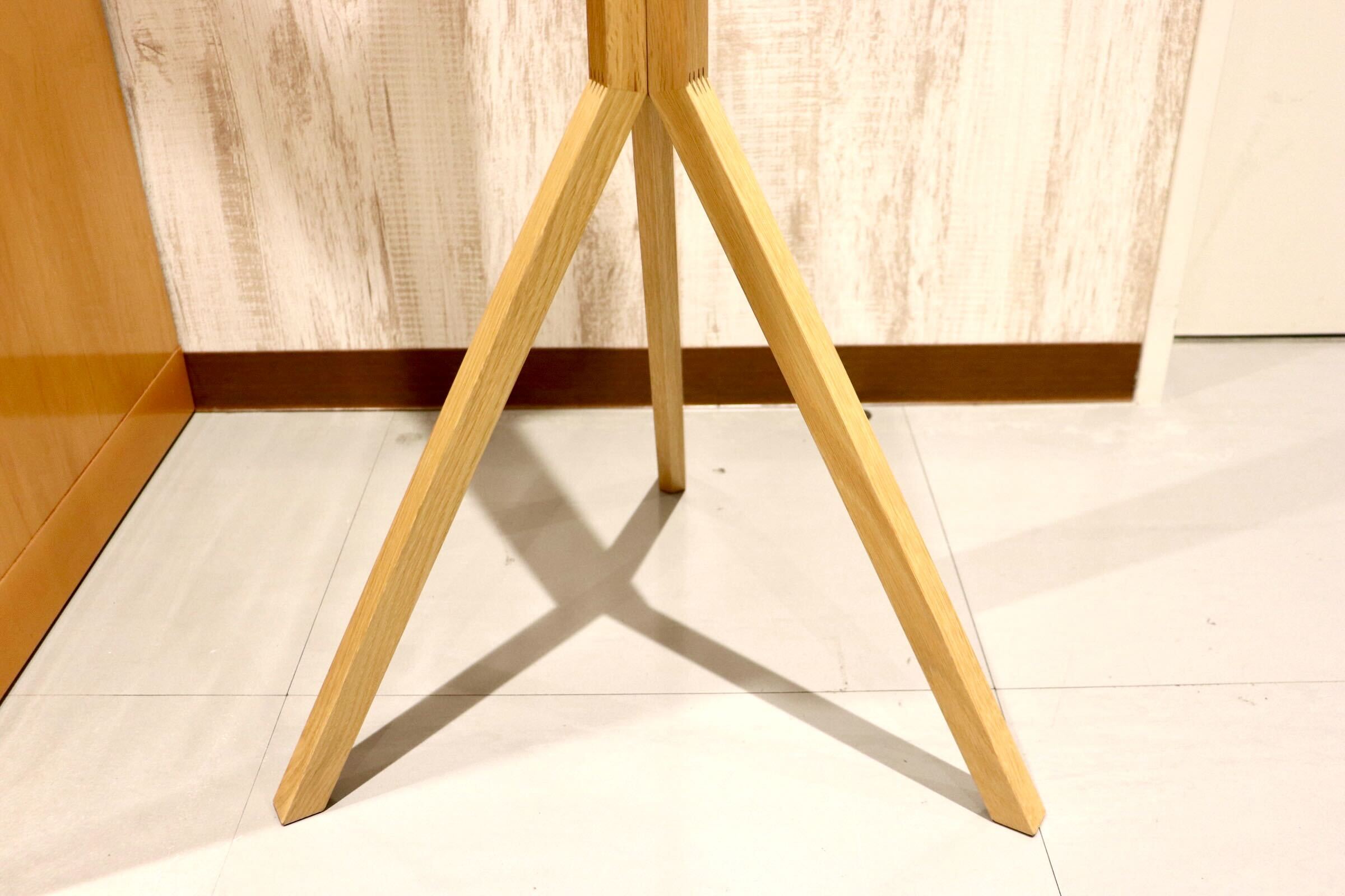 GMIS162◯匠工芸 / TAKUMI ポールハンガー コートハンガー ハンガーラック 帽子掛け オーク材 国産家具 定価約4.8万 展示品