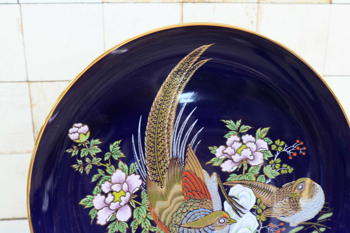 GMJS271C◯九谷焼 嶺芳窯 金鶏 飾り皿 絵皿 共箱 皿立て付き エスケー化研 創業50周年記念 瑠璃色 金彩 飾皿 置物 伝統工芸