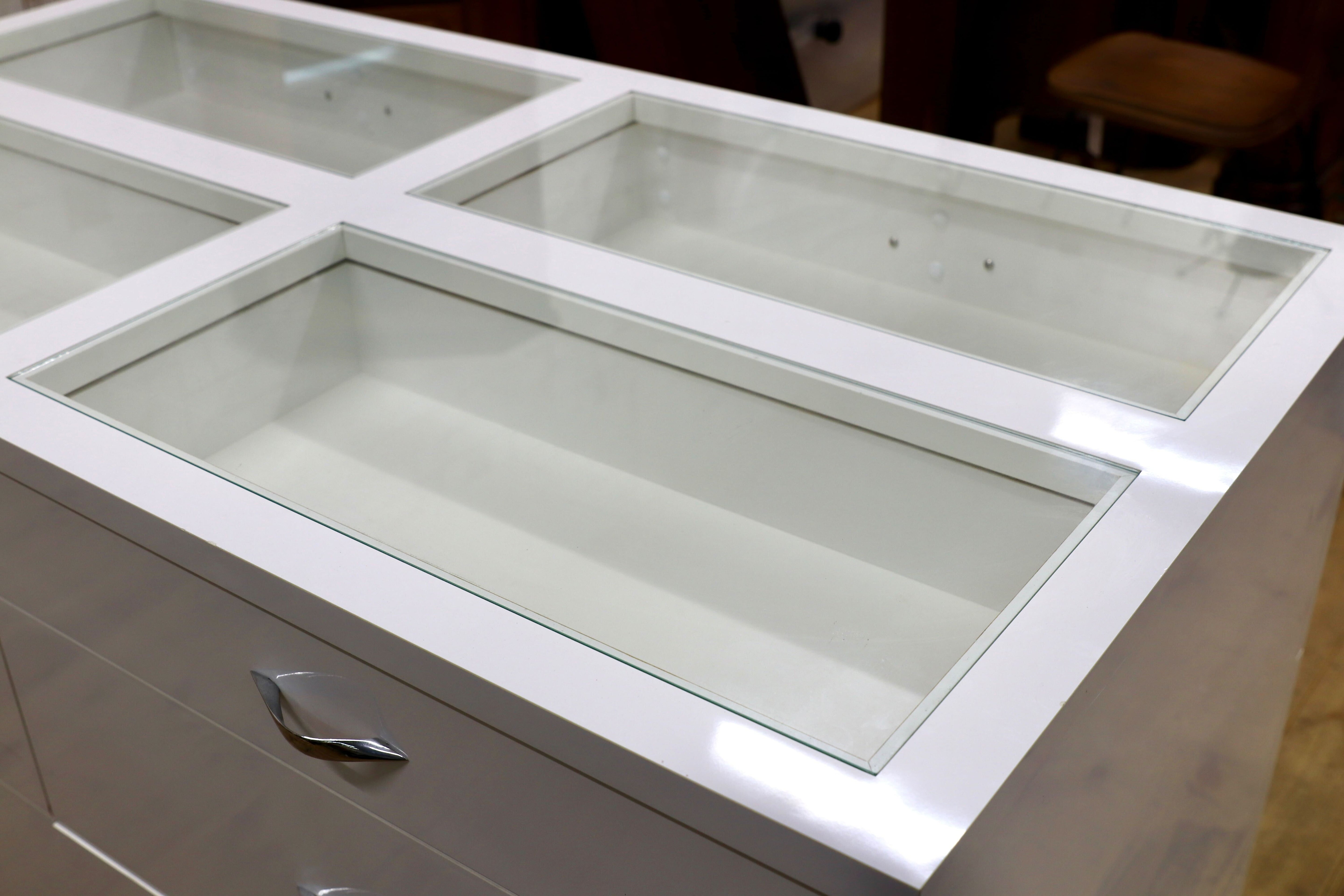 GMIK821○コレクションコース 店舗什器 ショーケース ホワイト ラグジュアリー モダン 約30万