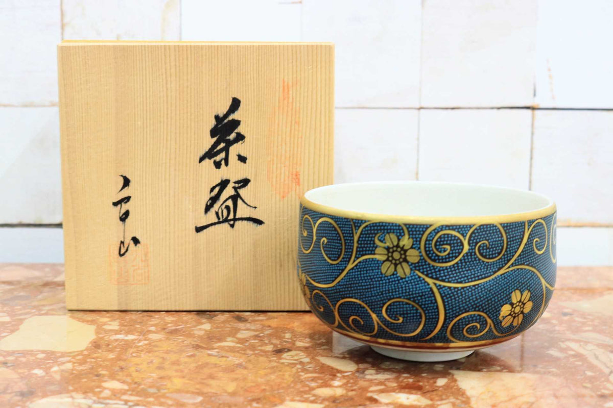 GMJS271D◯九谷焼 良山造 青粒 鉄仙 唐草文 抹茶碗 共箱 茶道具 古美術 金彩 茶器 伝統工芸
