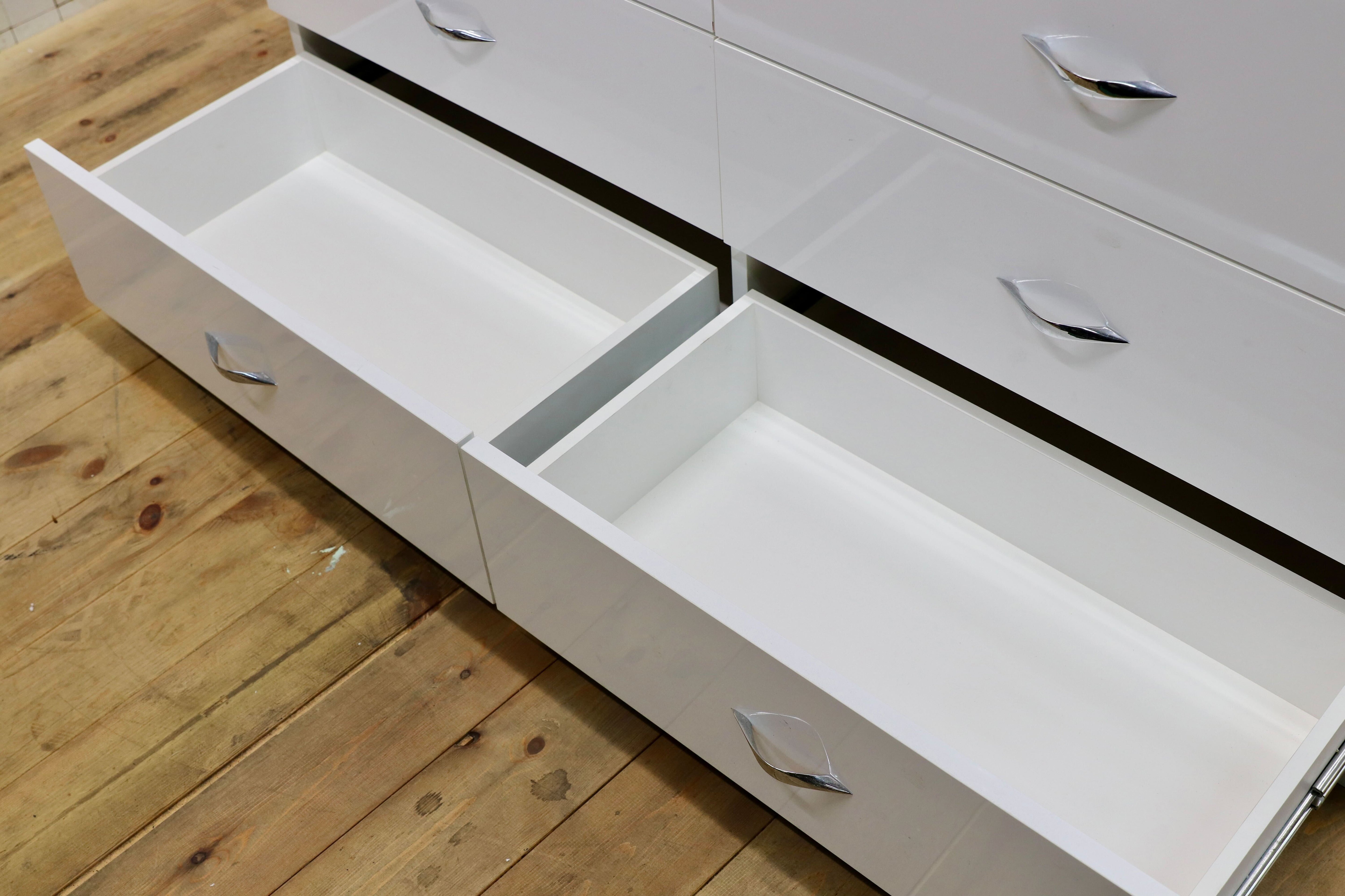 GMIK821○コレクションコース 店舗什器 ショーケース ホワイト ラグジュアリー モダン 約30万