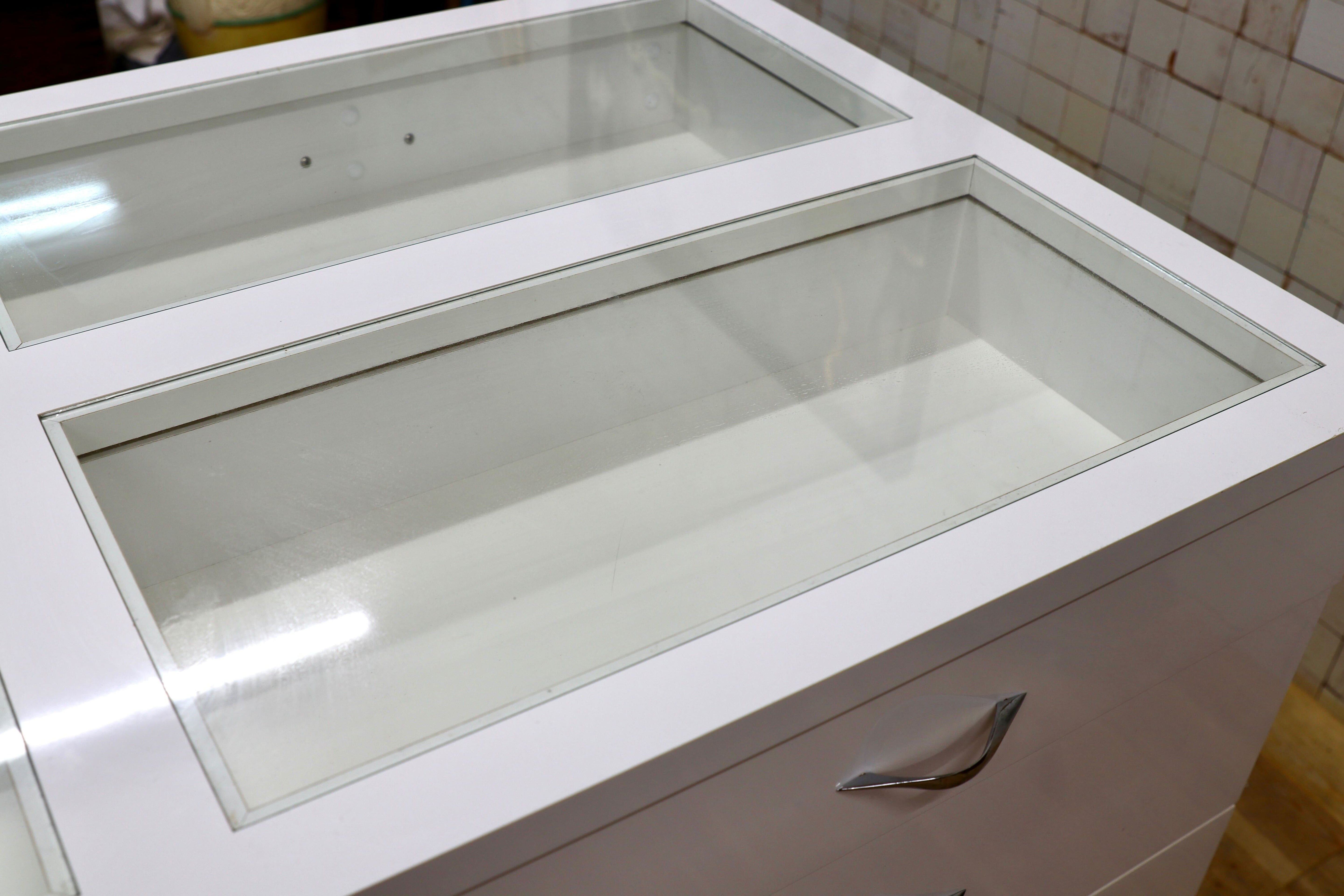 GMIK821○コレクションコース 店舗什器 ショーケース ホワイト ラグジュアリー モダン 約30万