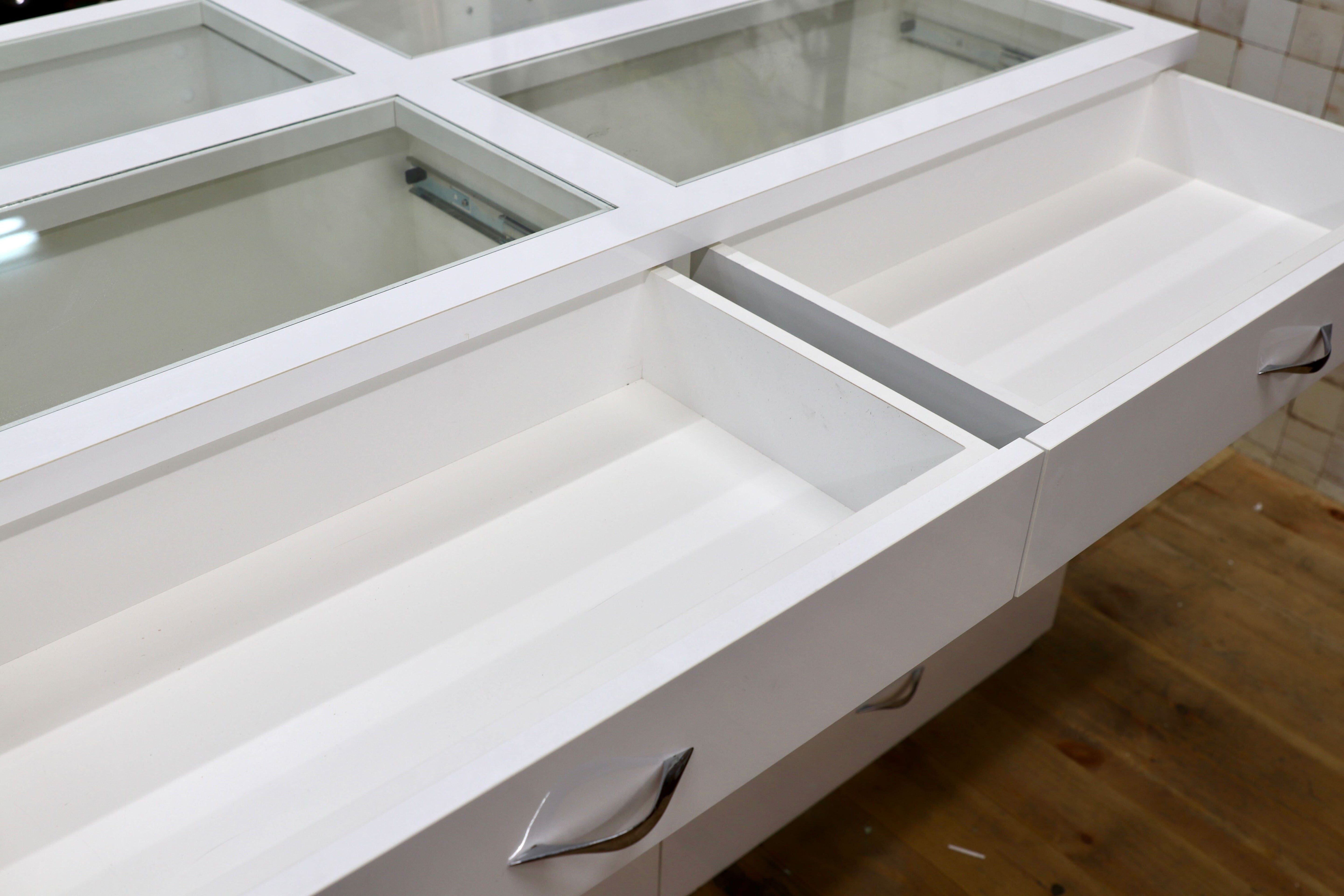 GMIK821○コレクションコース 店舗什器 ショーケース ホワイト ラグジュアリー モダン 約30万