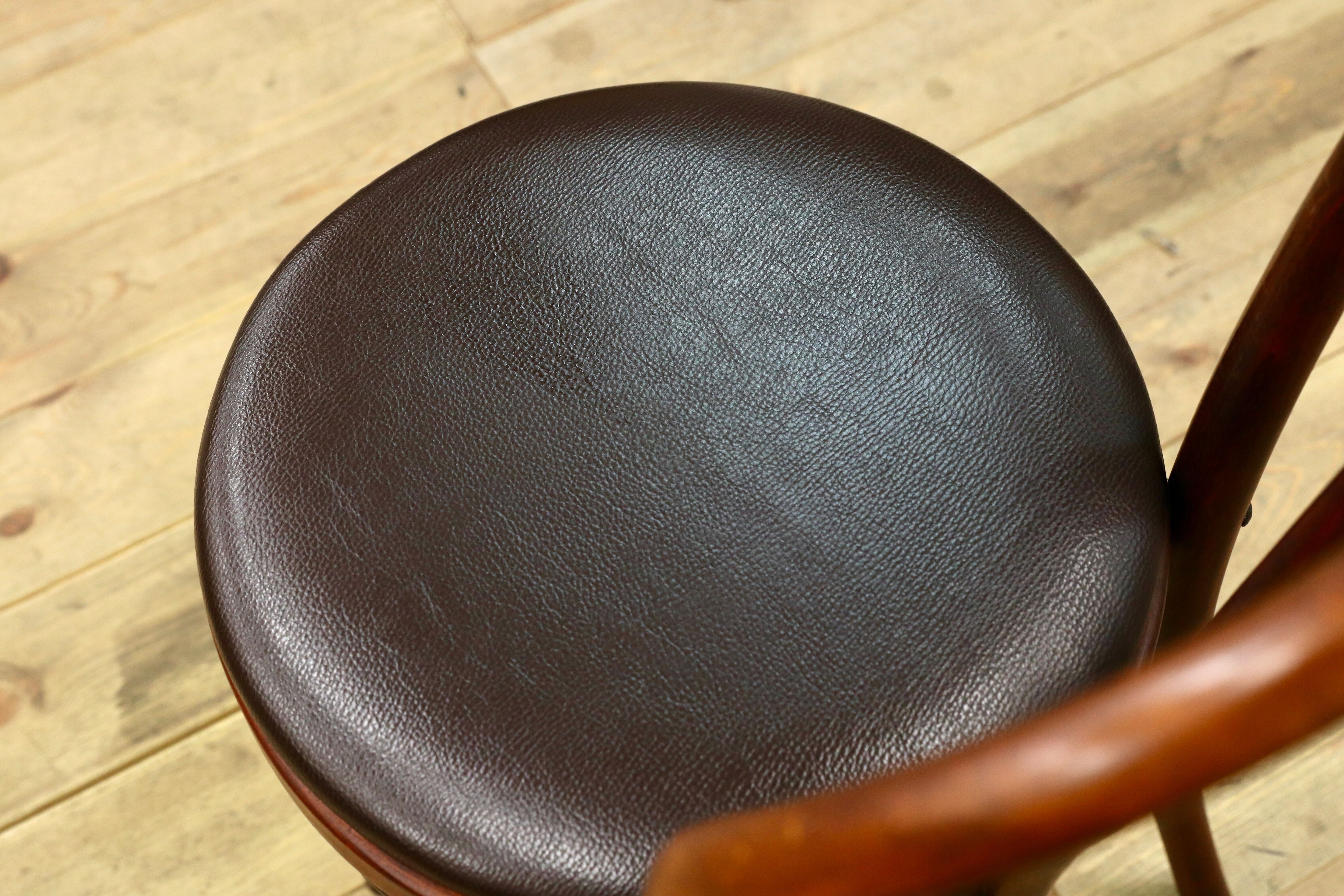 GMIH421B○maruni / マルニ オールド ヴィンテージ ベントウッドチェア ルーマニア製 曲木 アンティーク 合皮 ブナ材 稀少