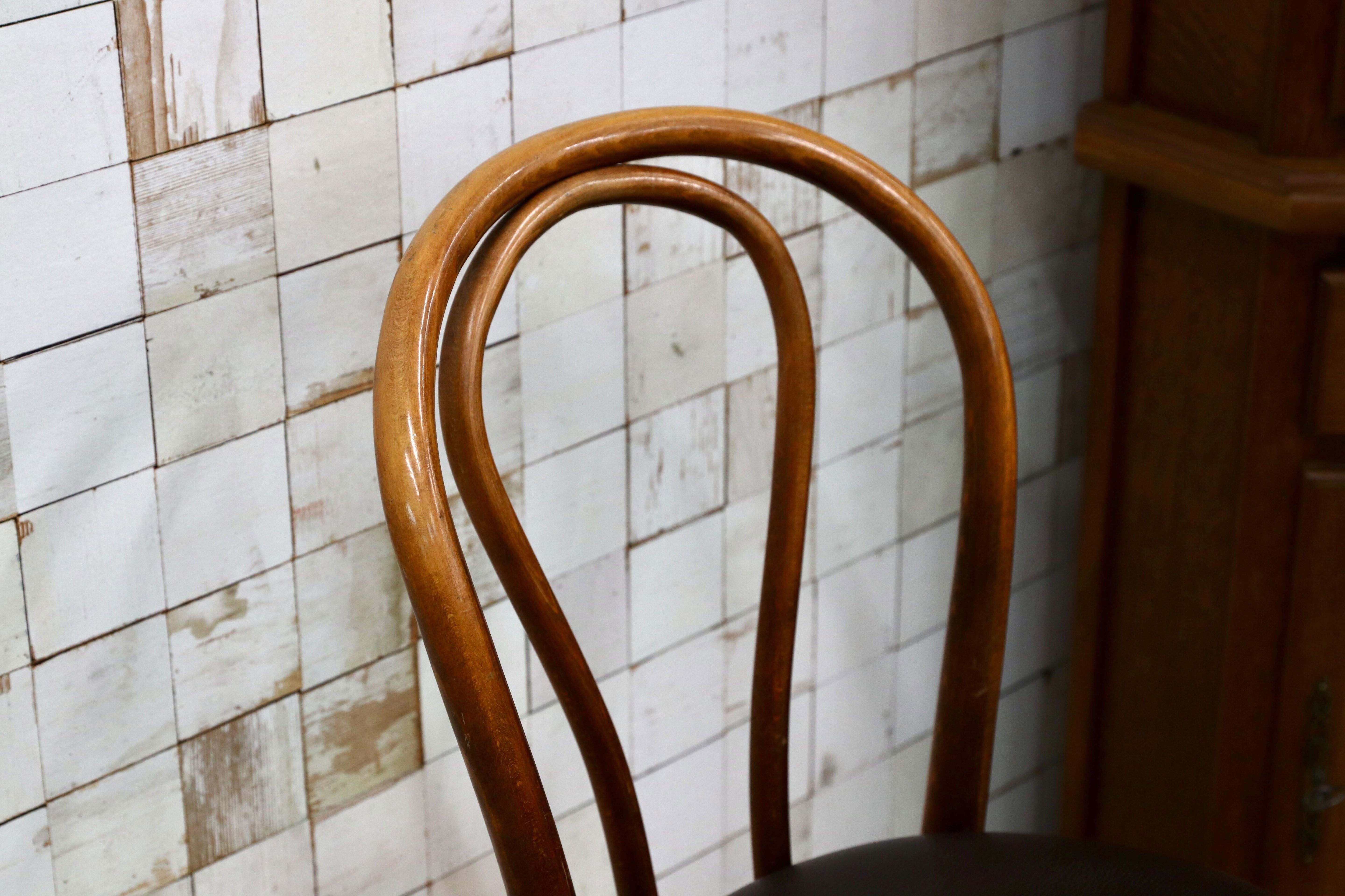 GMIH421C○maruni / マルニ オールド ヴィンテージ ベントウッドチェア ルーマニア製 曲木 アンティーク 合皮 ブナ材 稀少