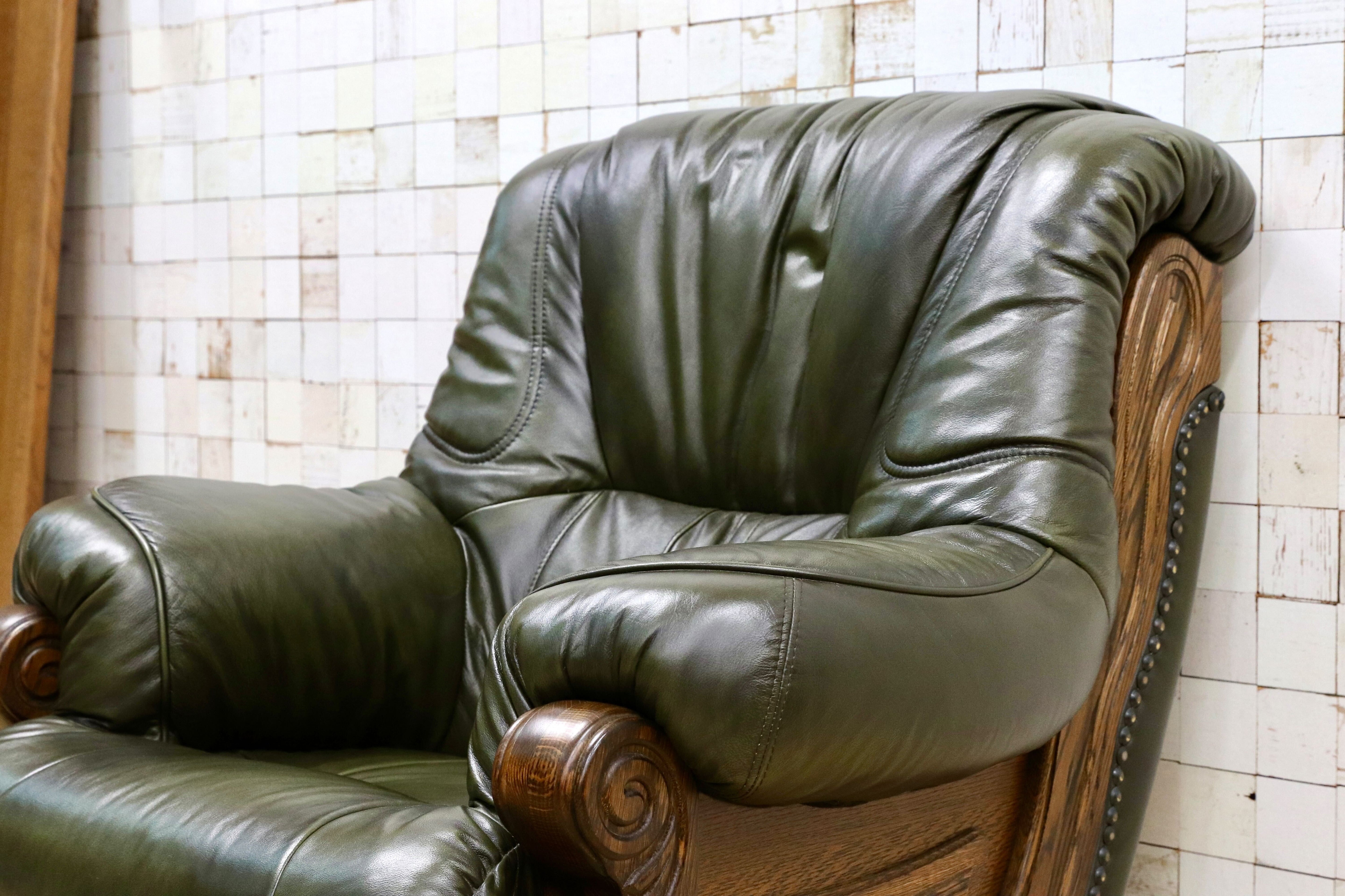 GMHO99A○オランダ製 ダッチカントリー 1人掛けソファ シングルソファ オーク材 本革 緑 椅子 クラシック ヴィンテージ 約30万