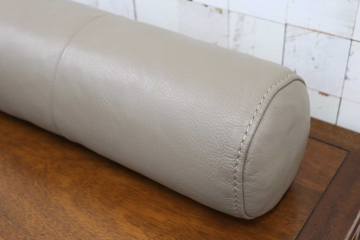 GMJK473B◯IDC大塚家具 L/Sシリーズ クッション ボルスター ヘッドレスト 2点セット 本革 展示品