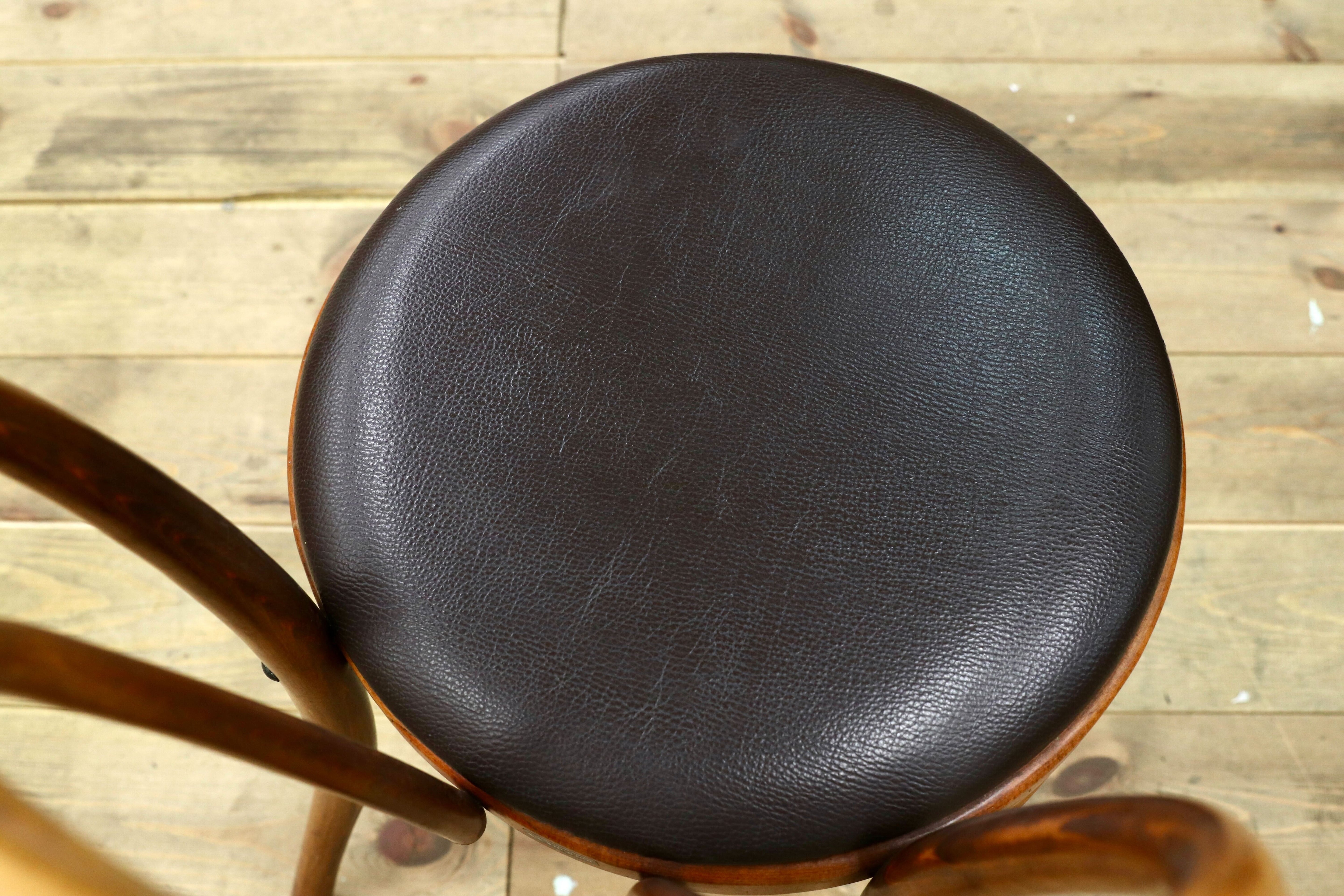 GMIH421C○maruni / マルニ オールド ヴィンテージ ベントウッドチェア ルーマニア製 曲木 アンティーク 合皮 ブナ材 稀少