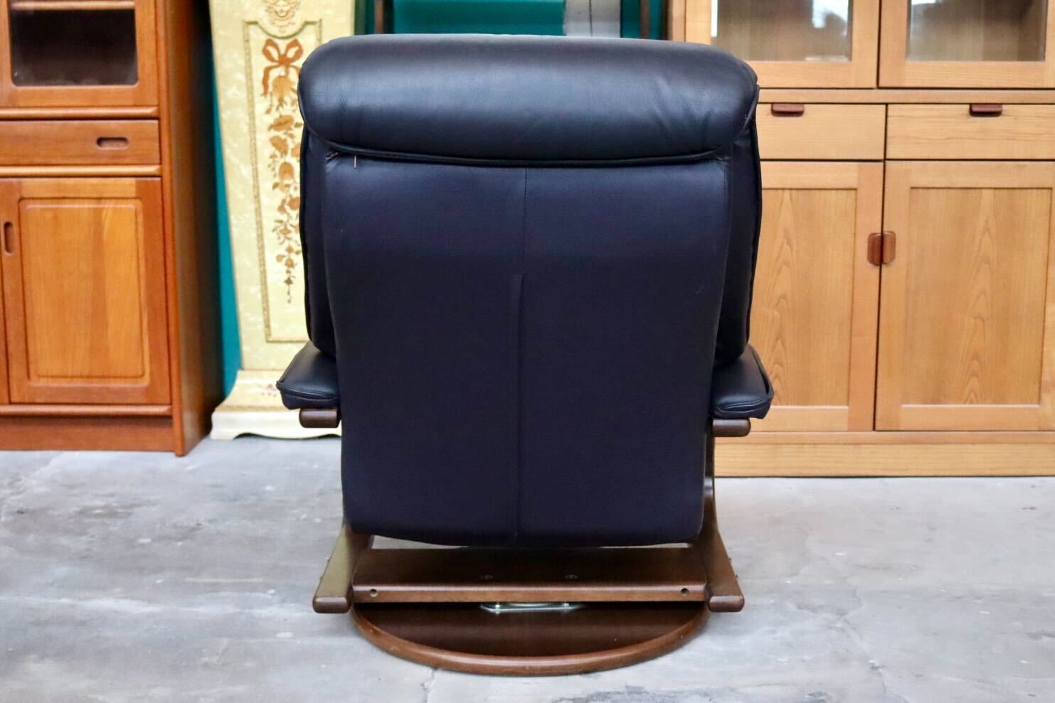 GMIK212○冨士ファニチア / FUJI FURNITURE リクライニングソファ シングルソファ アームチェア 回転椅子 レザー モダン 国産家具