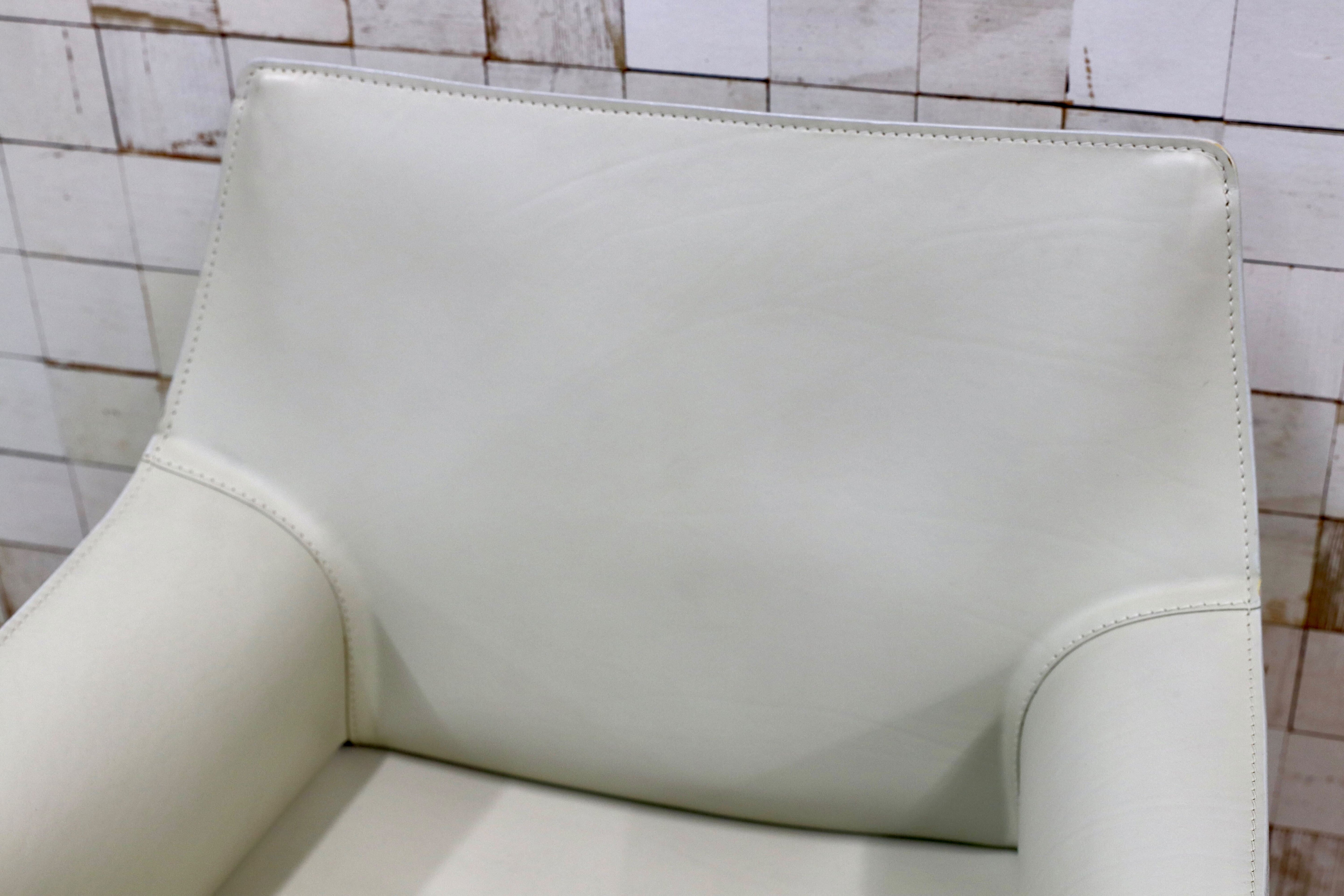 GMIO74F○Cassina / カッシーナ 413 CAB キャブアームチェア マリオ・ベリーニ 椅子 マットアイボリー レザー イタリアモダン 定価50.6万