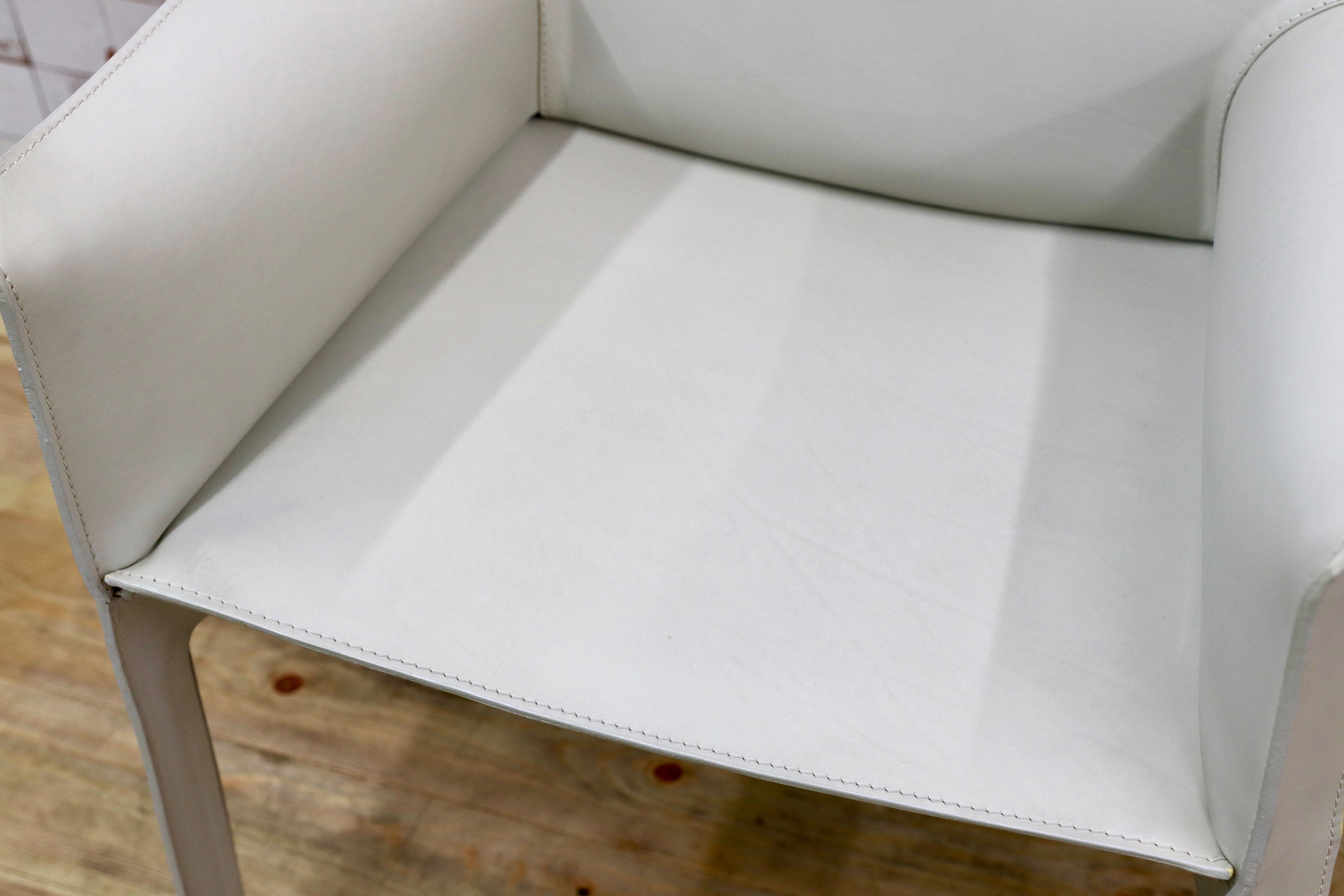 GMIO74F○Cassina / カッシーナ 413 CAB キャブアームチェア マリオ・ベリーニ 椅子 マットアイボリー レザー イタリアモダン 定価50.6万