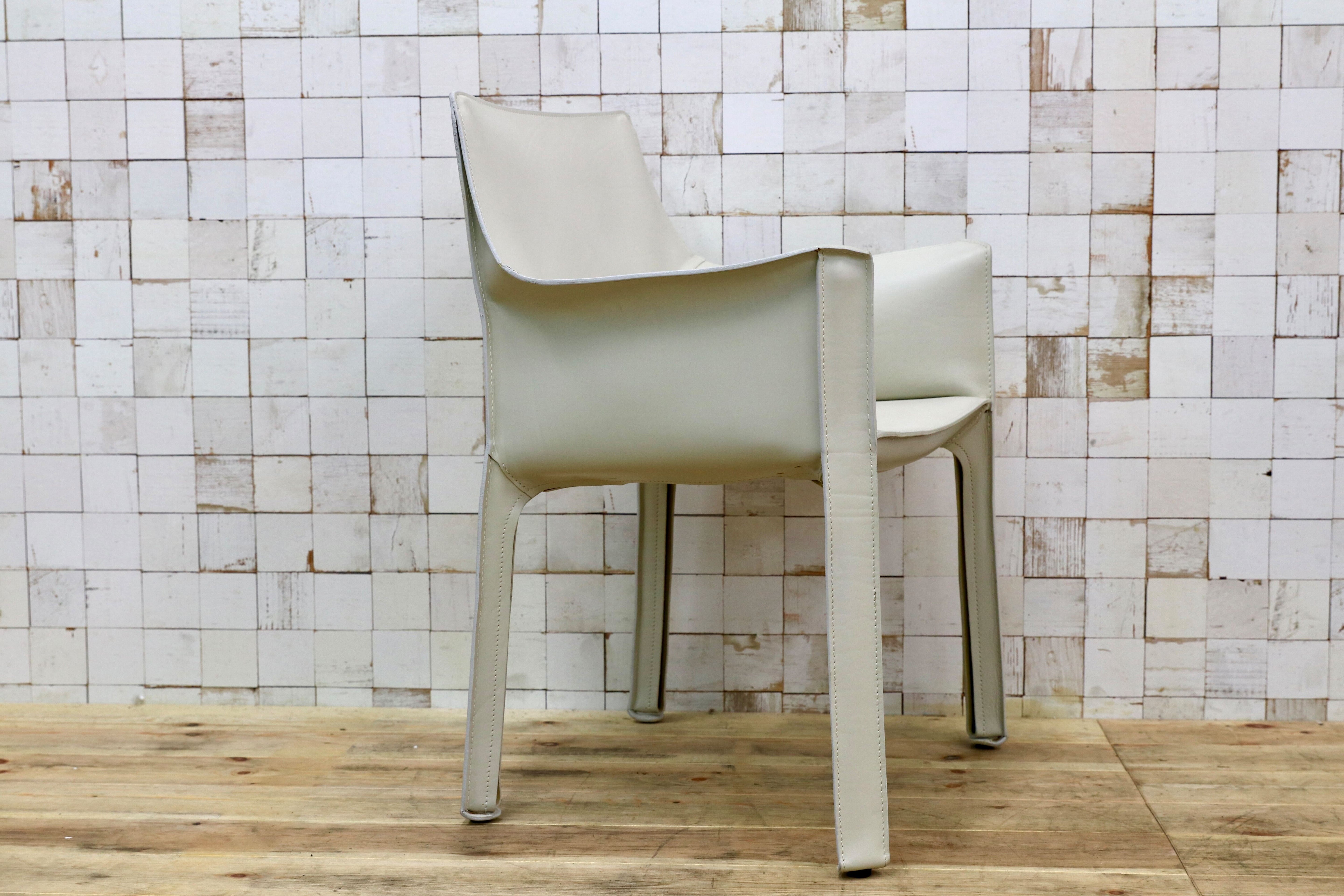 GMIO74F○Cassina / カッシーナ 413 CAB キャブアームチェア マリオ・ベリーニ 椅子 マットアイボリー レザー イタリアモダン 定価50.6万