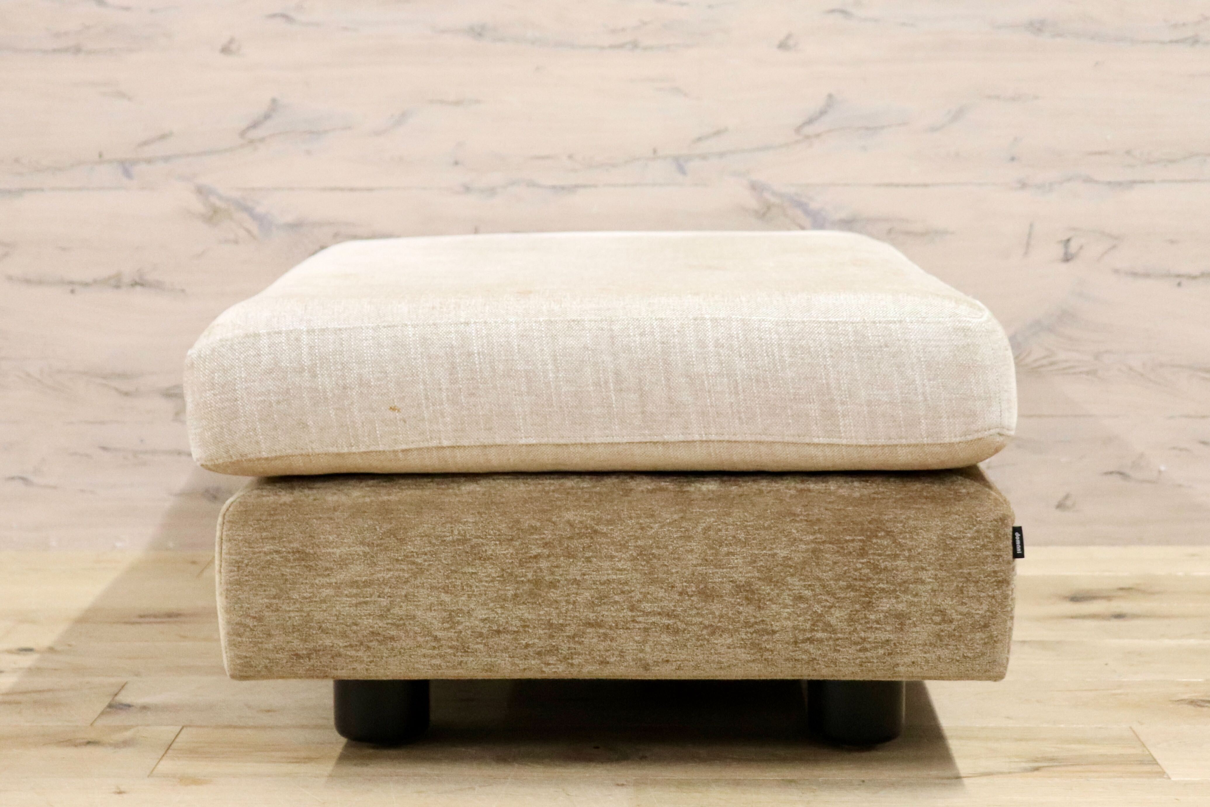 GMHH376○domani / ドマーニ カリモク最高峰 オットマン スツール karimoku 足置き ファブリック シンプル 国産家具 モデルルーム展示品