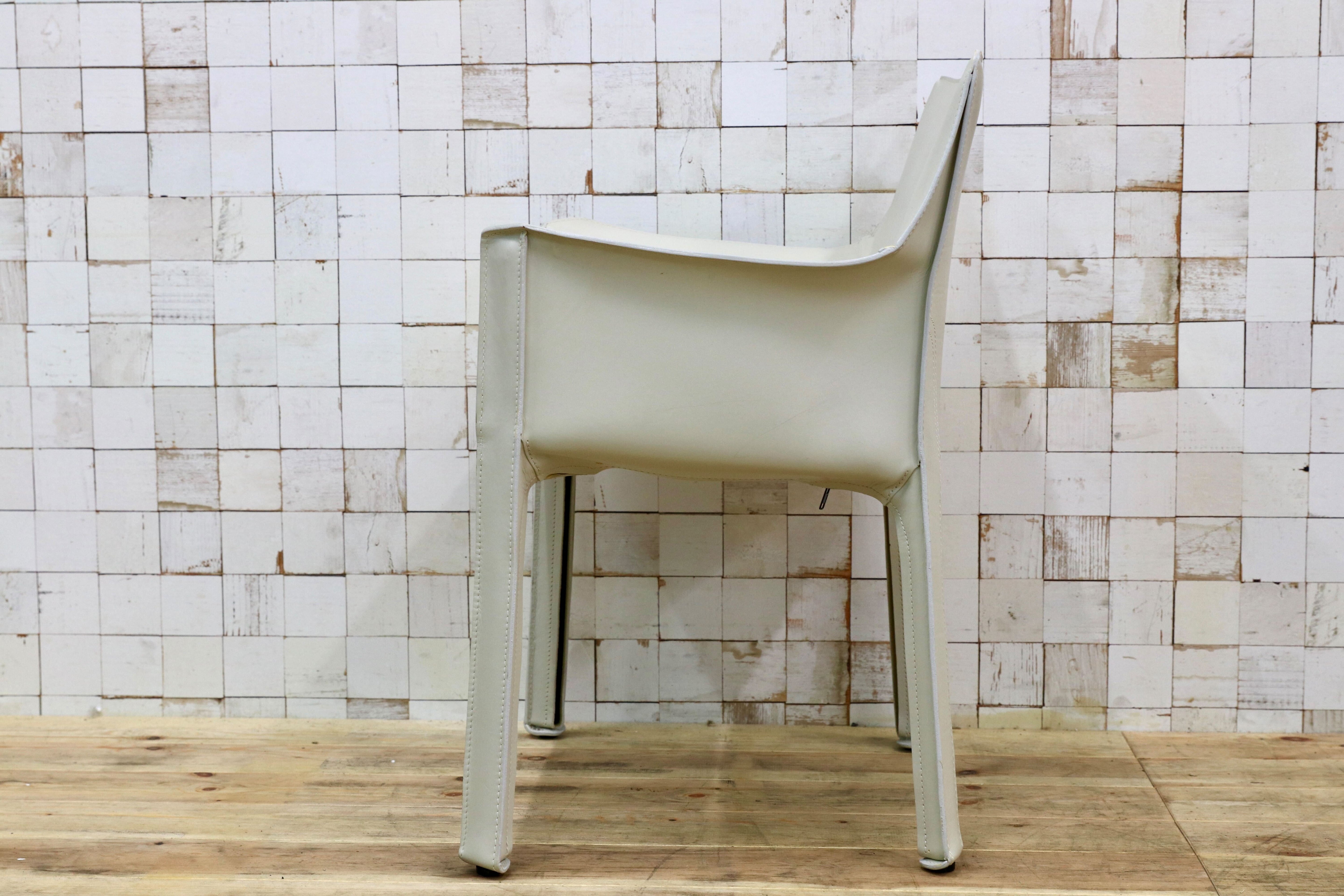 GMIO74F○Cassina / カッシーナ 413 CAB キャブアームチェア マリオ・ベリーニ 椅子 マットアイボリー レザー イタリアモダン 定価50.6万
