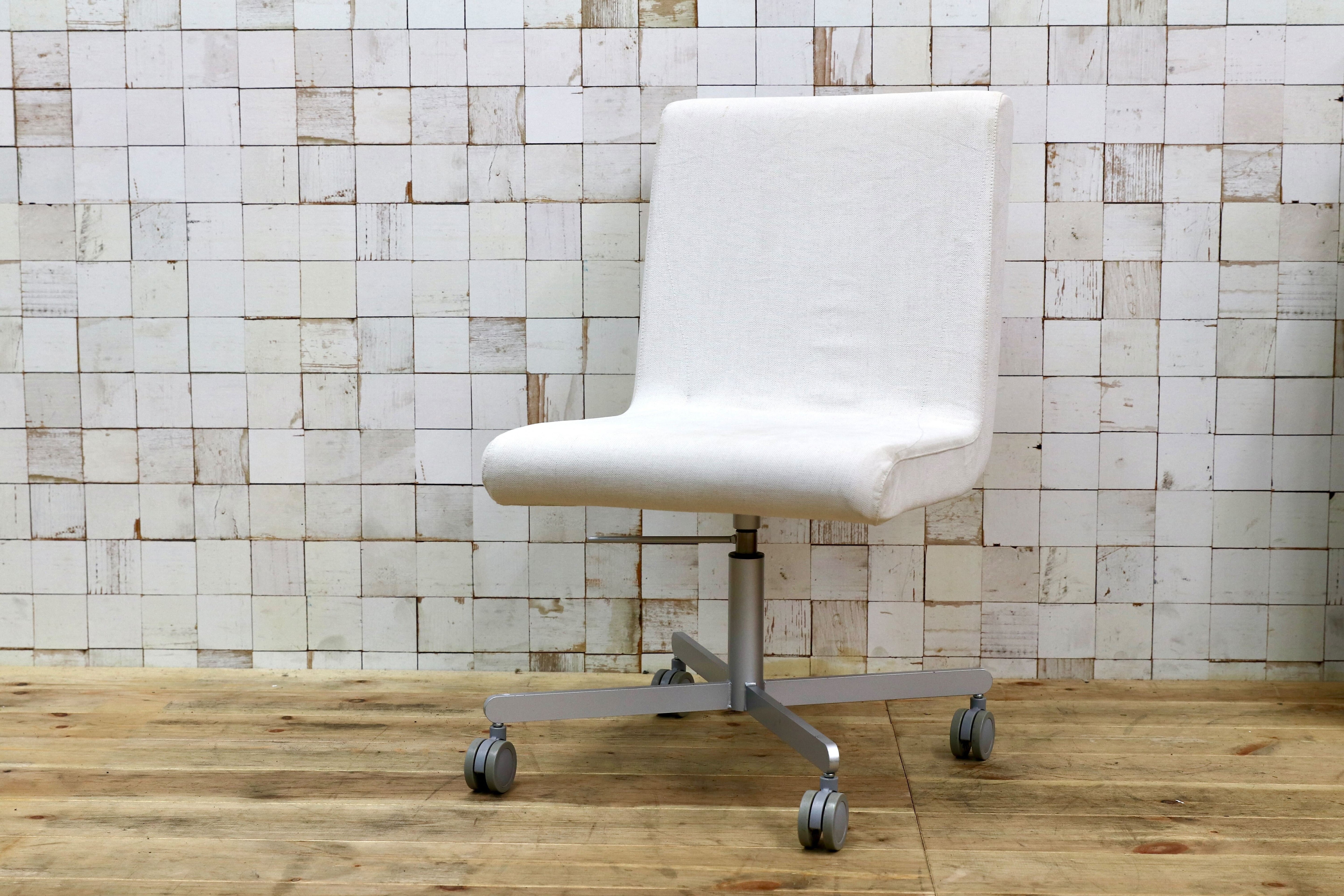 GMIO72○cassina ixc / カッシーナイクスシー BOOMERANG ブーメラン スウィベルチェア デスクチェア 作業椅子 グエナエル・ニコラ