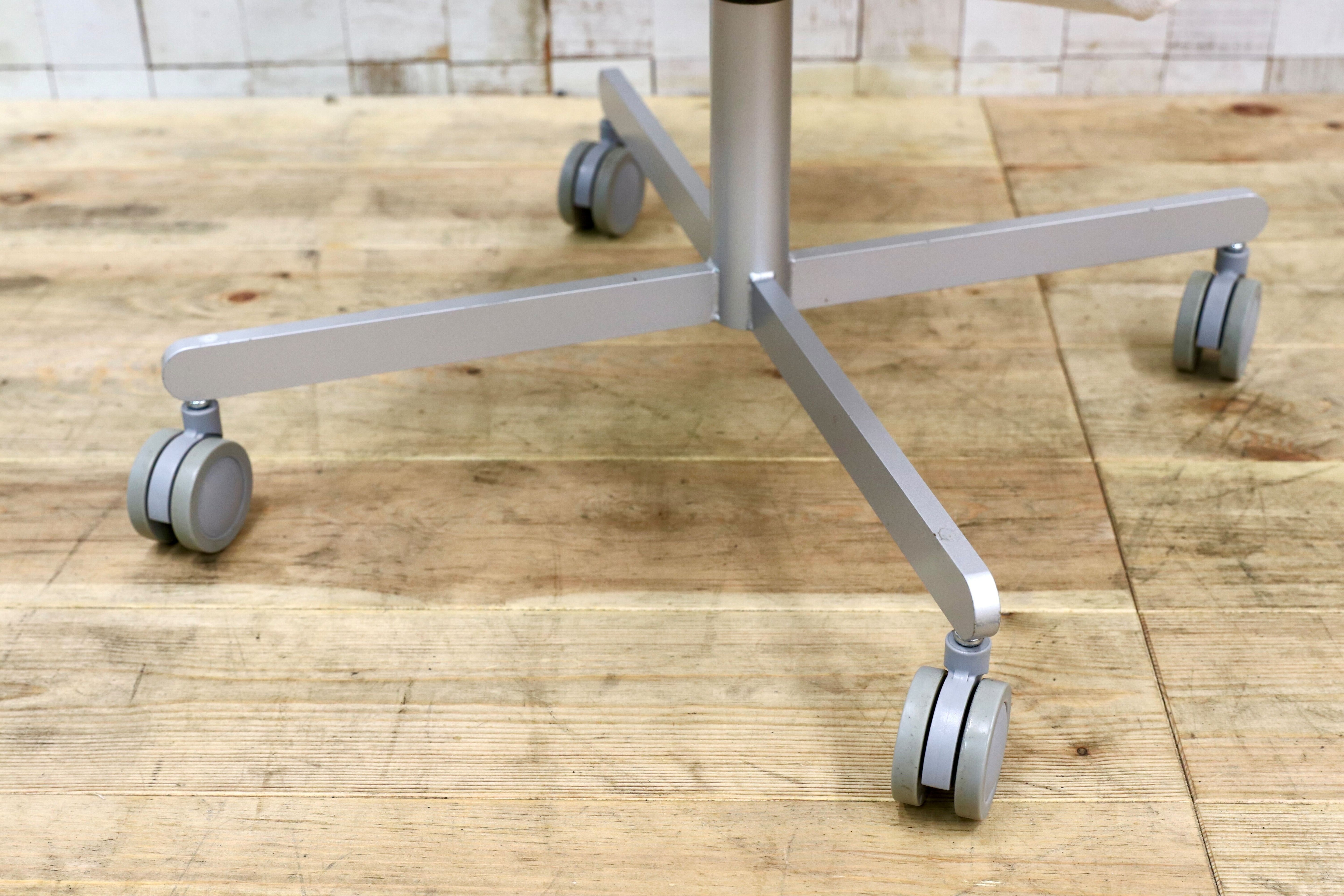 GMIO72○cassina ixc / カッシーナイクスシー BOOMERANG ブーメラン スウィベルチェア デスクチェア 作業椅子 グエナエル・ニコラ