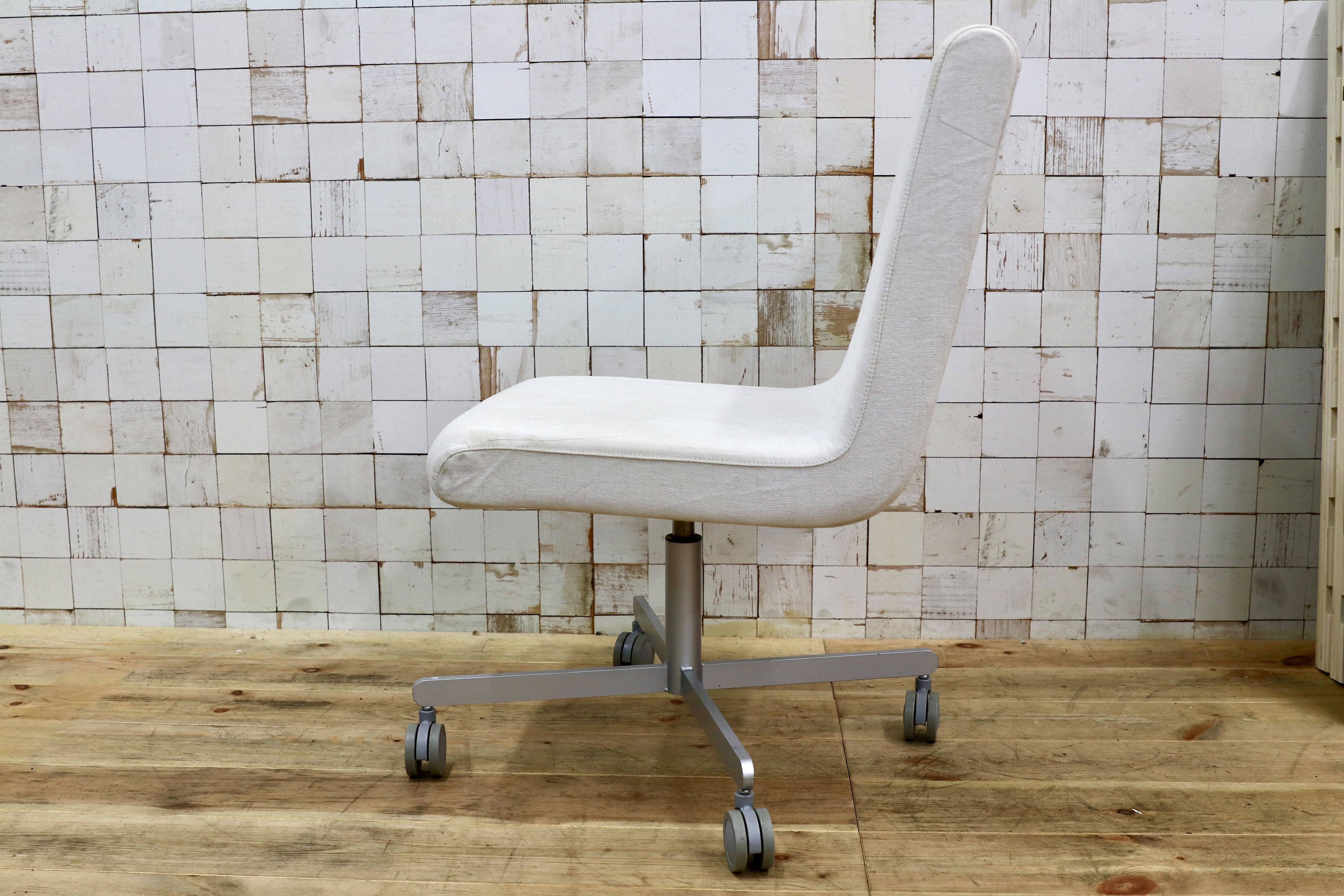 GMIO72○cassina ixc / カッシーナイクスシー BOOMERANG ブーメラン スウィベルチェア デスクチェア 作業椅子 グエナエル・ニコラ