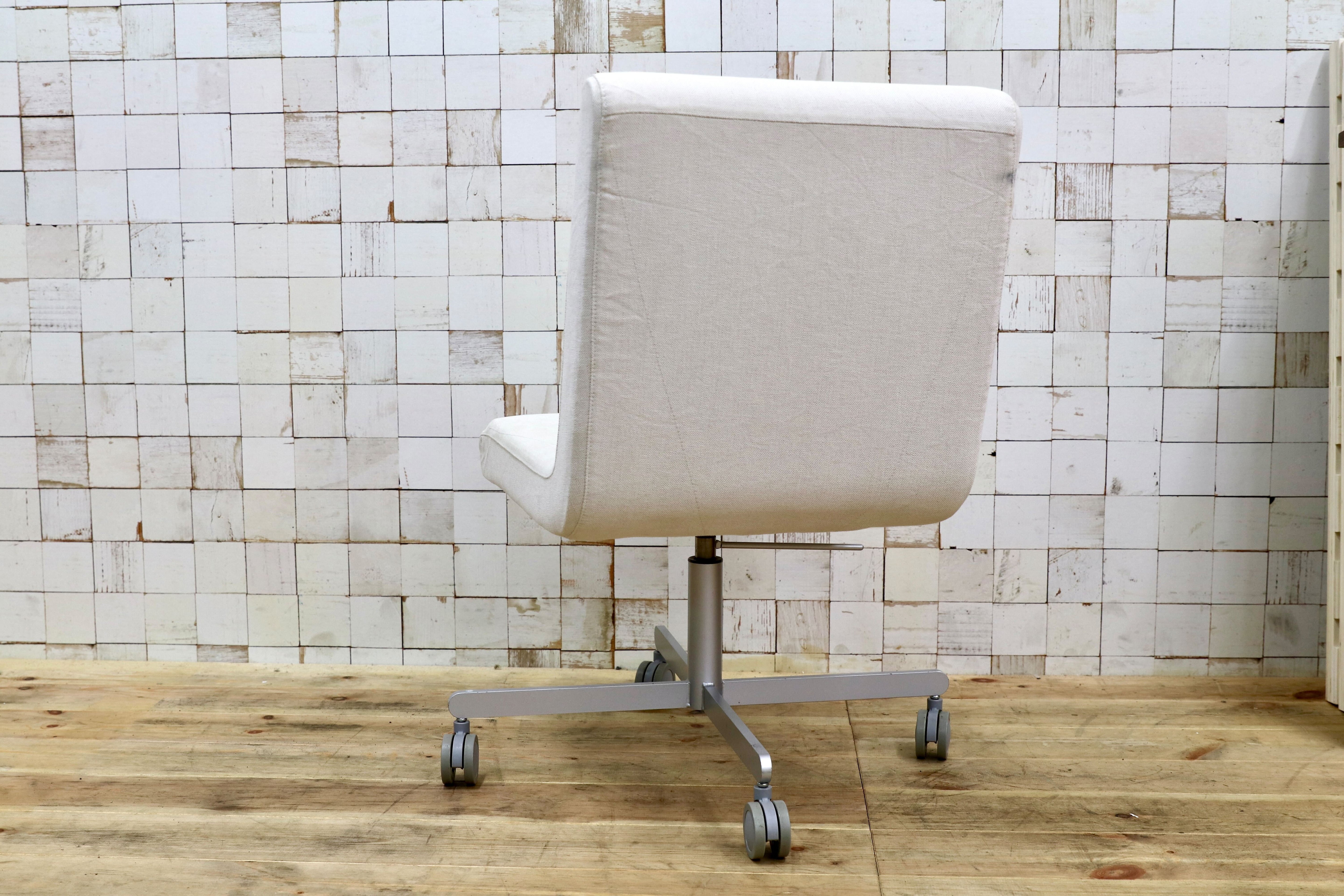 GMIO72○cassina ixc / カッシーナイクスシー BOOMERANG ブーメラン スウィベルチェア デスクチェア 作業椅子 グエナエル・ニコラ