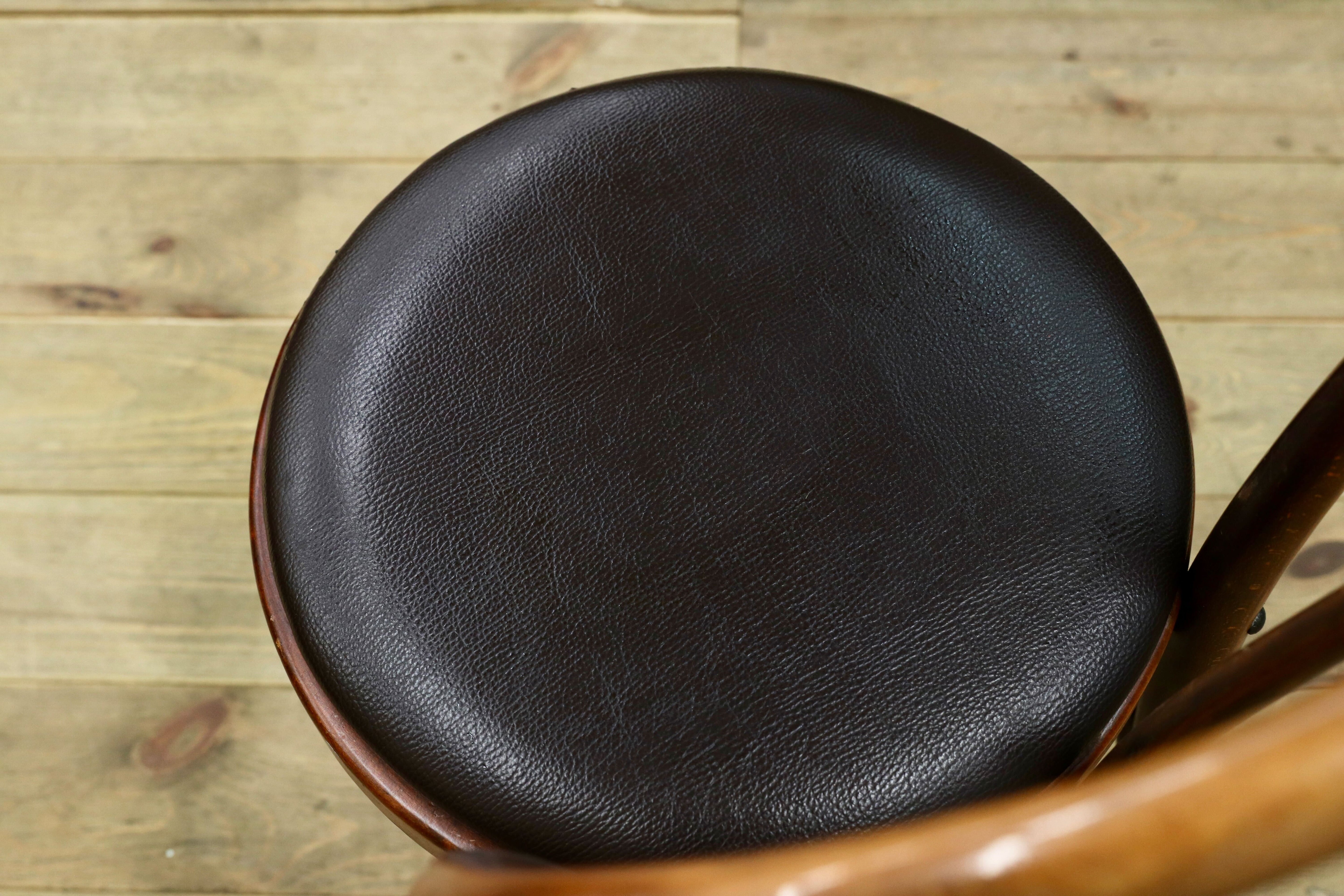 GMIH421G○maruni / マルニ オールド ヴィンテージ ベントウッドチェア ルーマニア製 曲木 アンティーク 合皮 ブナ材 稀少