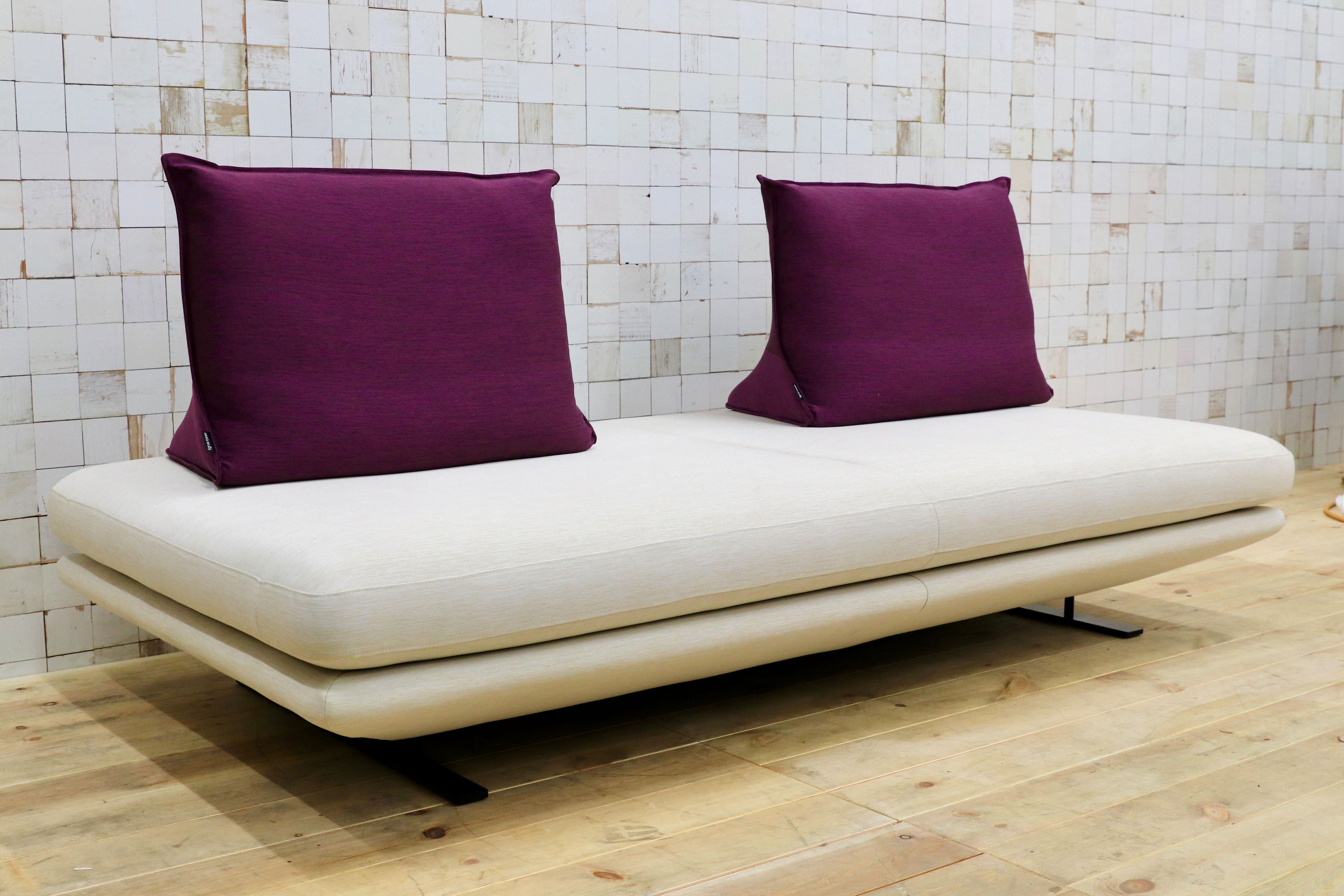 GMHK693○ligne roset / リーンロゼ PRADO プラド 2人掛けソファ ラブソファ クリスチャン・ウェルネール 定価約70万 モデルルーム展示品