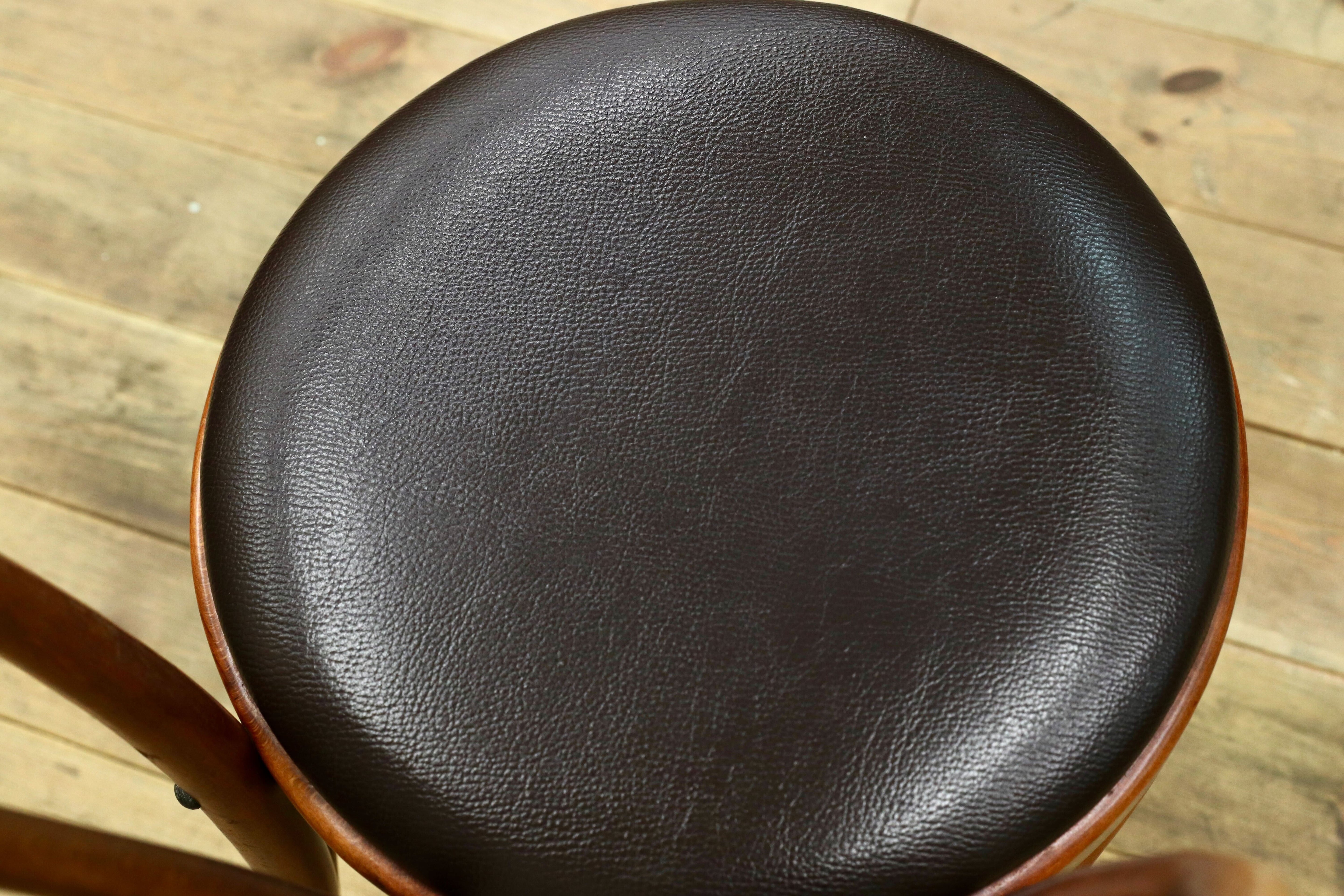 GMIH421J○maruni / マルニ オールド ヴィンテージ ベントウッドチェア ルーマニア製 曲木 アンティーク 合皮 ブナ材 稀少