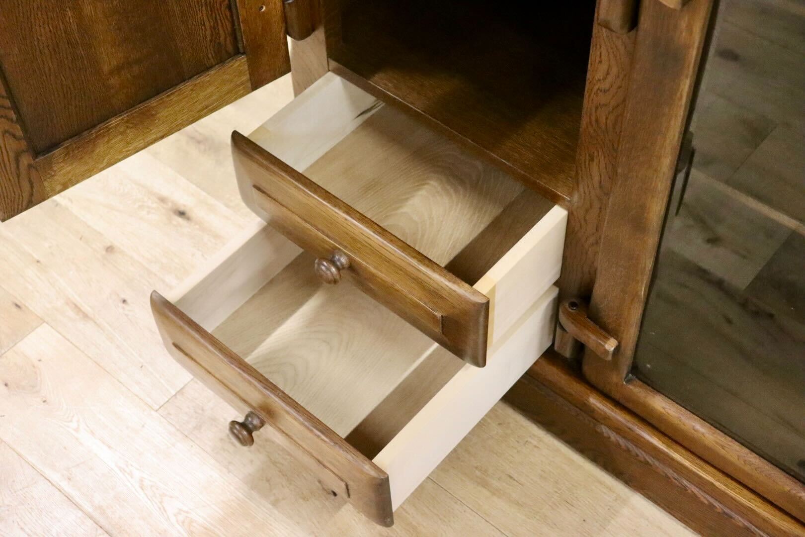 GMGS313○Molis / 河本家具 サイドボード リビングボード キャビネット 飾り棚 ダッチカントリー 旭川家具 オーク材 ヴィンテージ