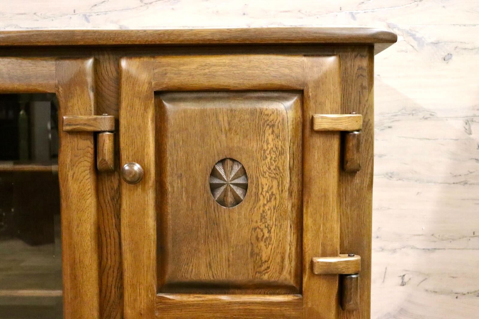 GMGS313○Molis / 河本家具 サイドボード リビングボード キャビネット 飾り棚 ダッチカントリー 旭川家具 オーク材 ヴィンテージ