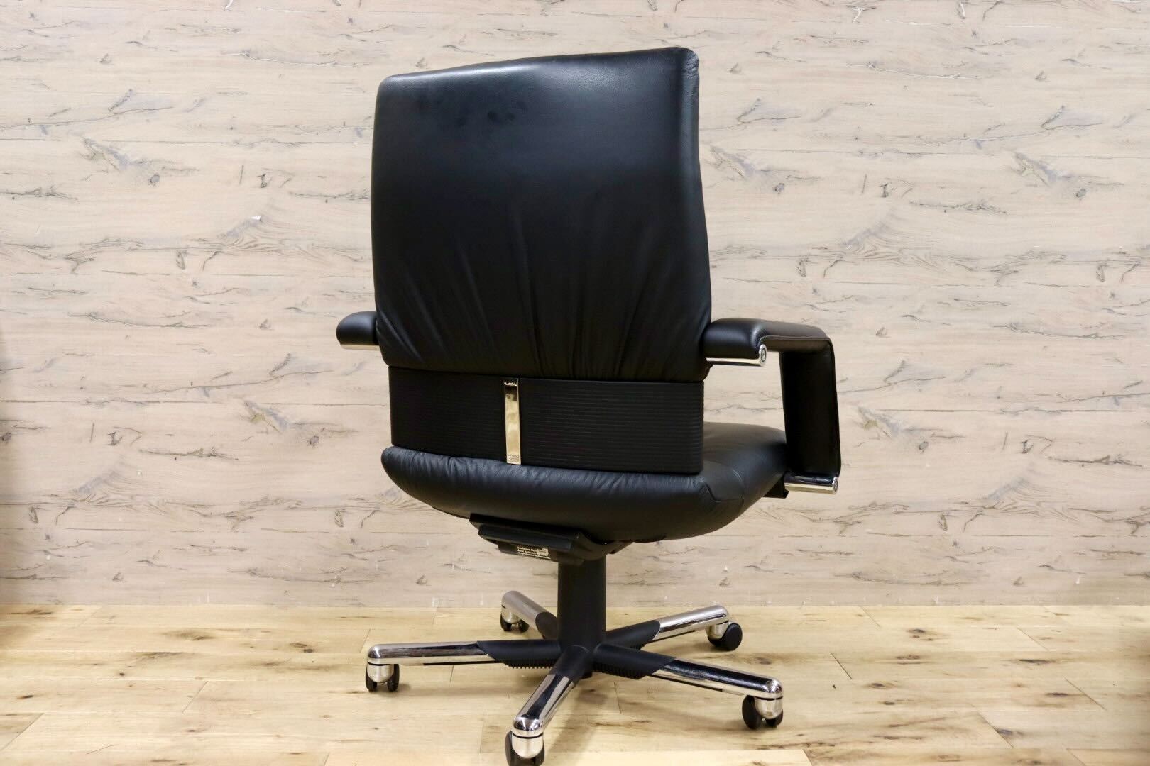 GMHN386○vitra / ヴィトラ imago イマーゴチェア デスクチェア エグゼクティブチェア リクライニング 本革 Mario Bellini 定価約80万