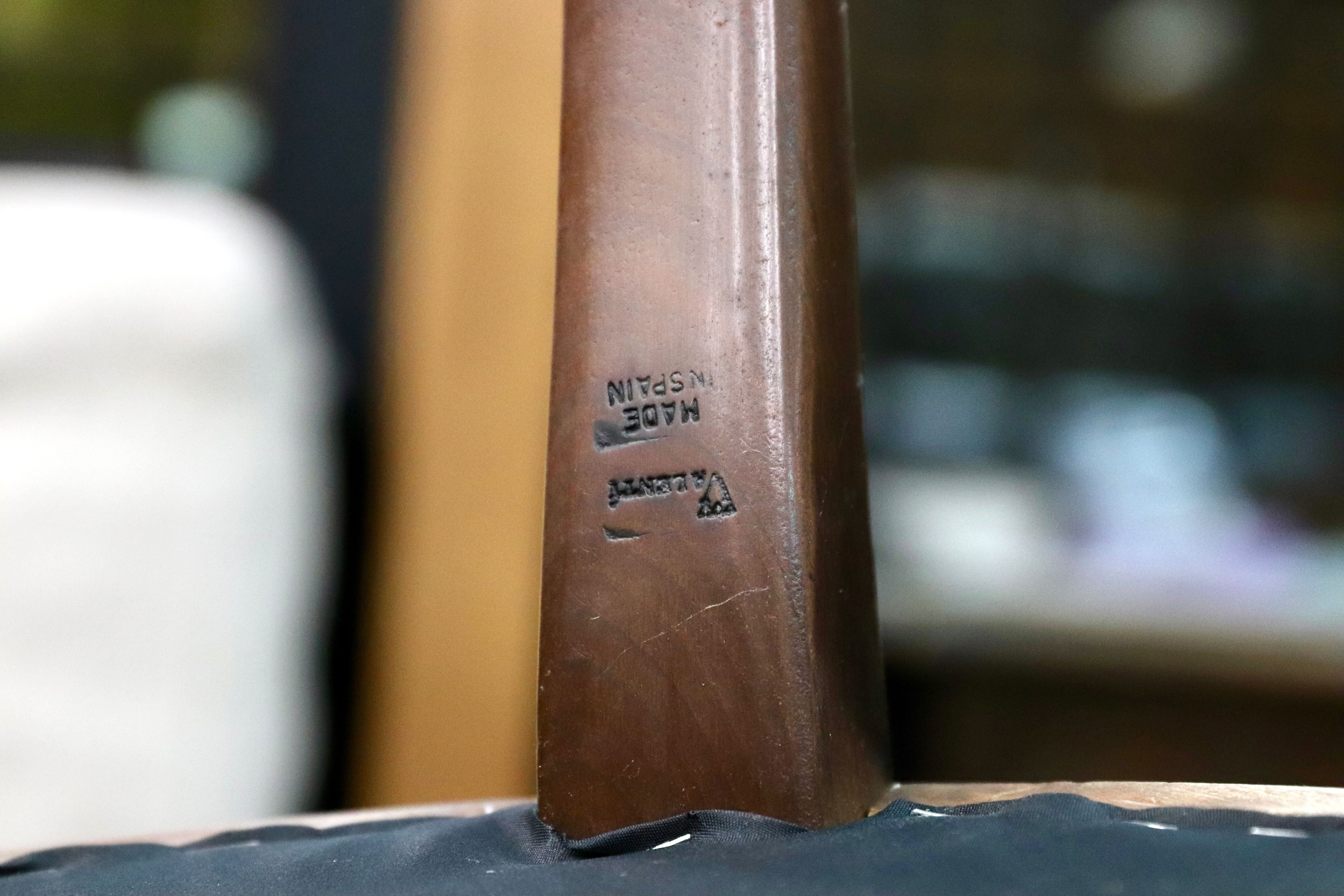 GMHK735B○VARO.S.A. VALENTI / バロッサバレンティ メイトチェア 椅子 スペイン最高峰 本革 クラッシック IDC大塚家具 定価約35万 展示品