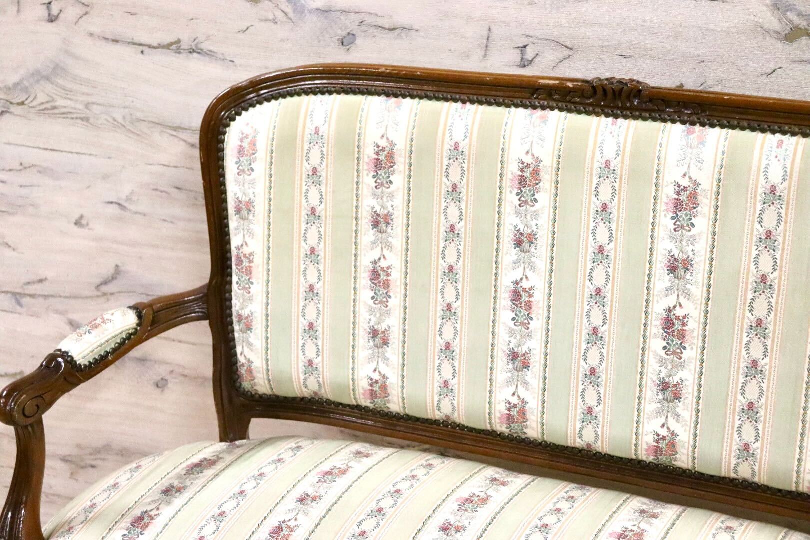 GMGS268○ヴェローナクラシック イタリア製 2人掛けソファ ラブソファ 長椅子 彫刻 鋲打 猫脚 クラシック ファブリック アンティーク