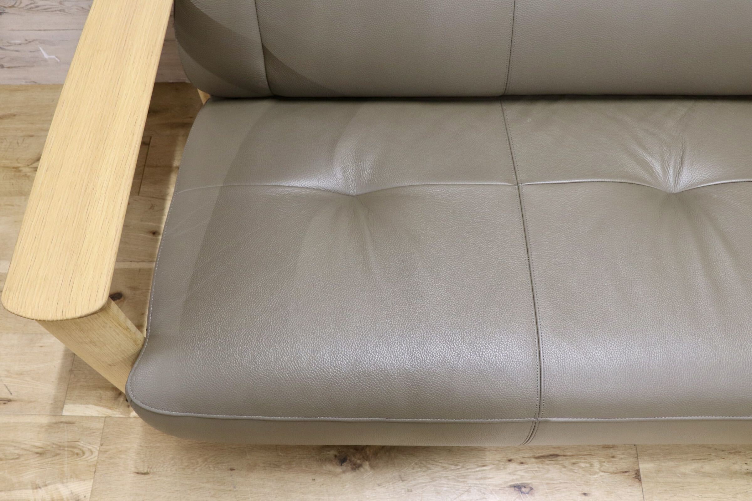 GMJK383○karimoku / カリモク WW4103 3人掛けソファ トリプルソファ モダン ナチュラル 本革 レザー 定価約27万 展示品