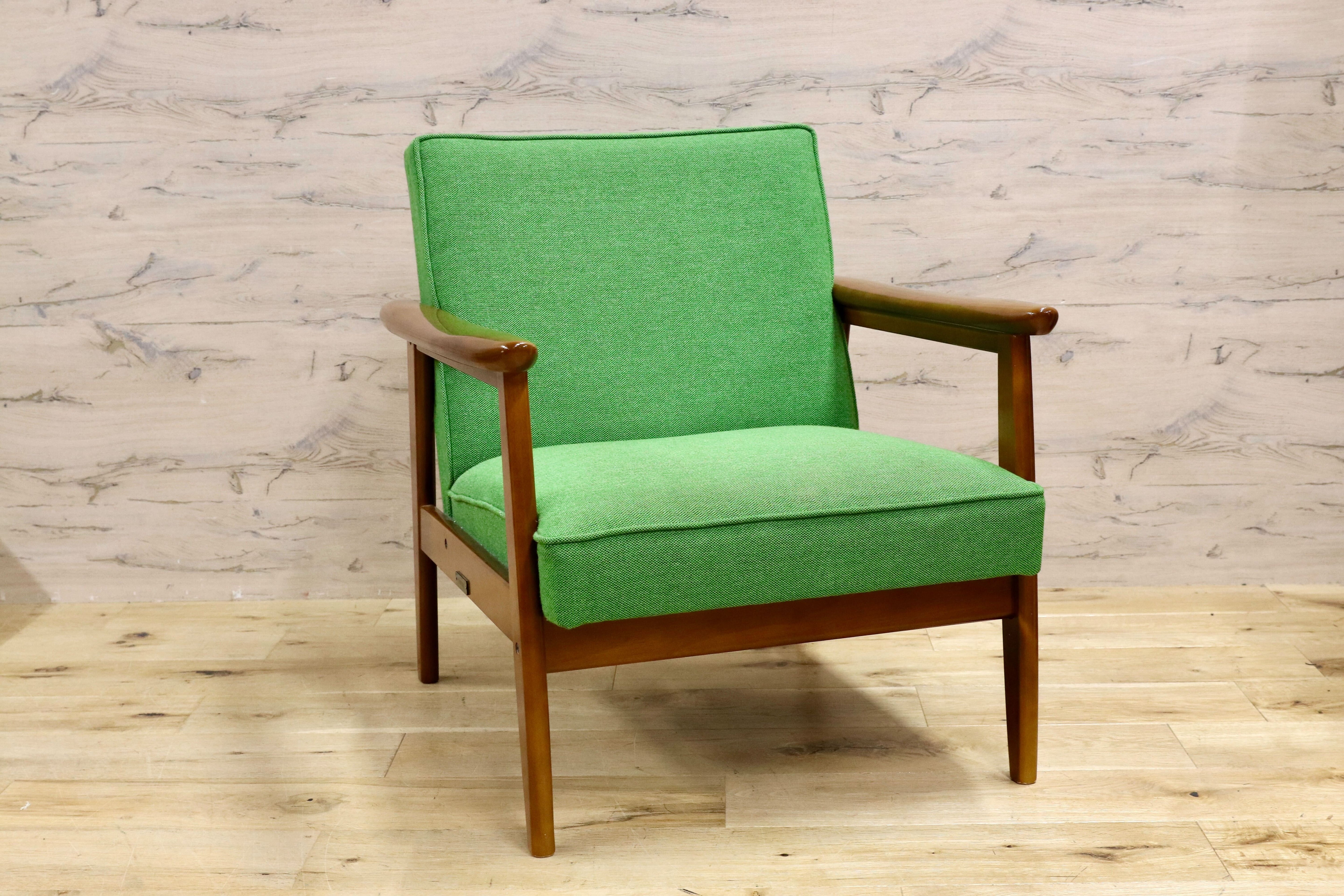 GMHH203○カリモク60 アームチェア Kチェア 1シーター ラウンジチェア グリーン ファブリック 肘掛け椅子 シングルソファ