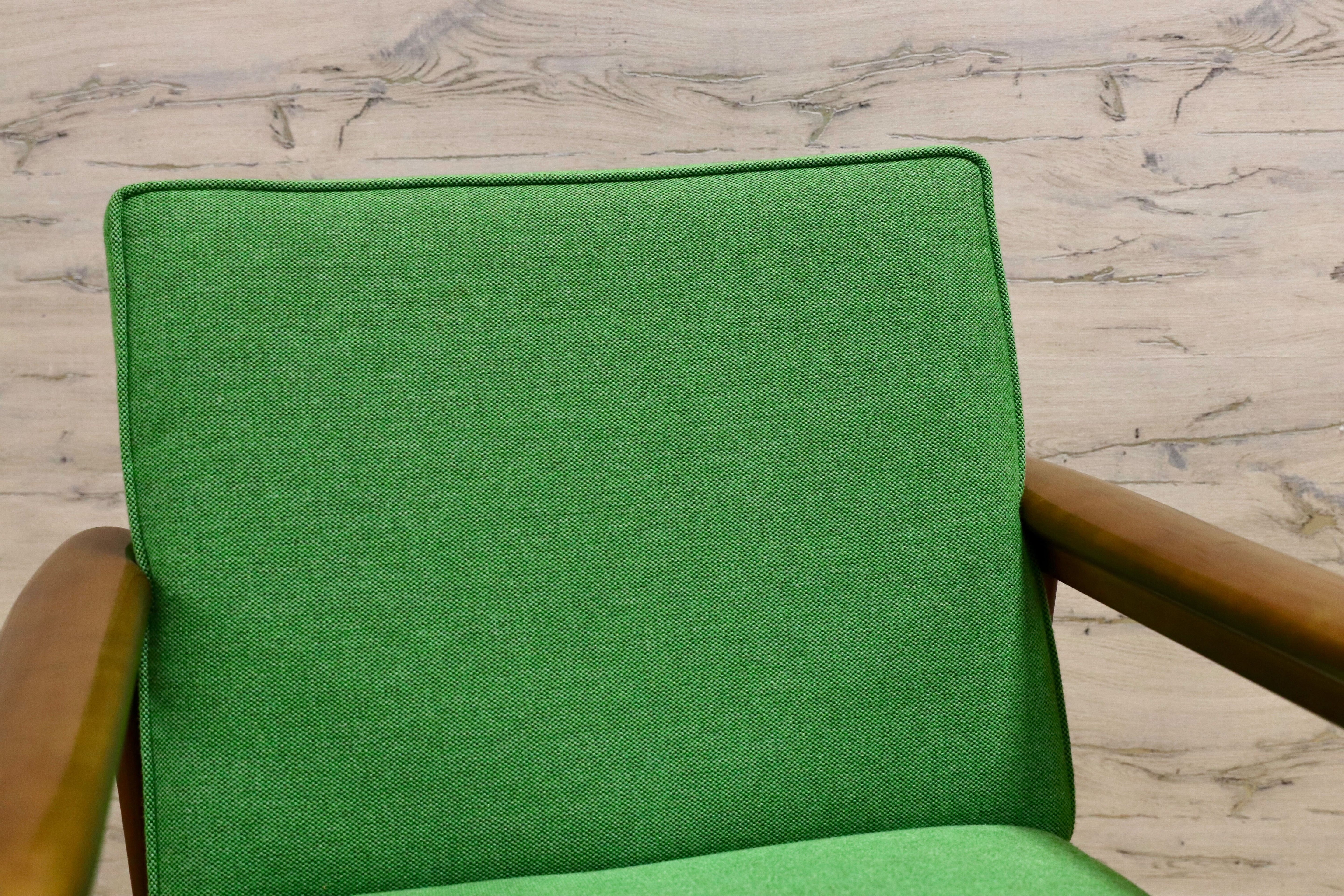 GMHH203○カリモク60 アームチェア Kチェア 1シーター ラウンジチェア グリーン ファブリック 肘掛け椅子 シングルソファ