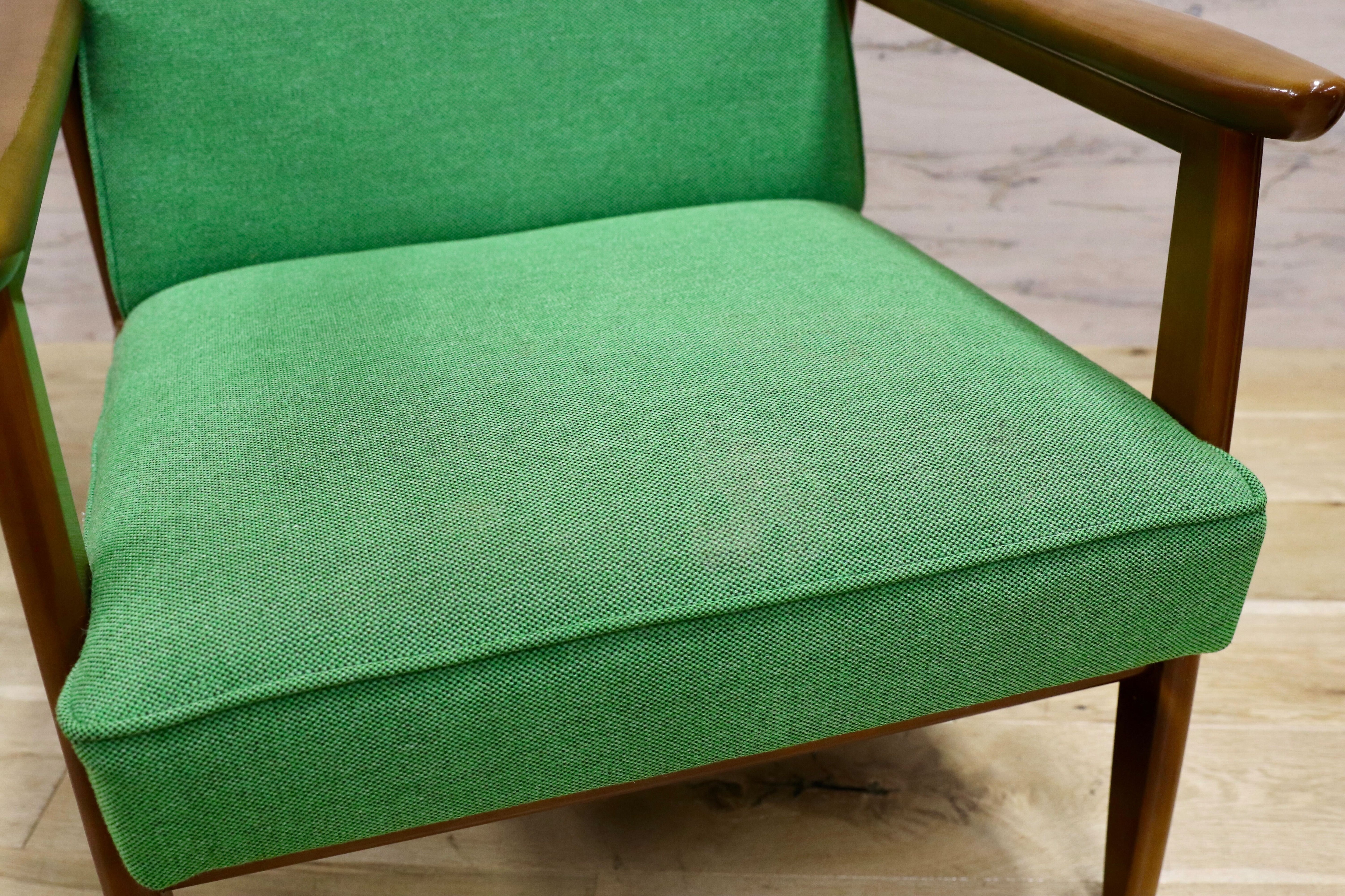 GMHH203○カリモク60 アームチェア Kチェア 1シーター ラウンジチェア グリーン ファブリック 肘掛け椅子 シングルソファ