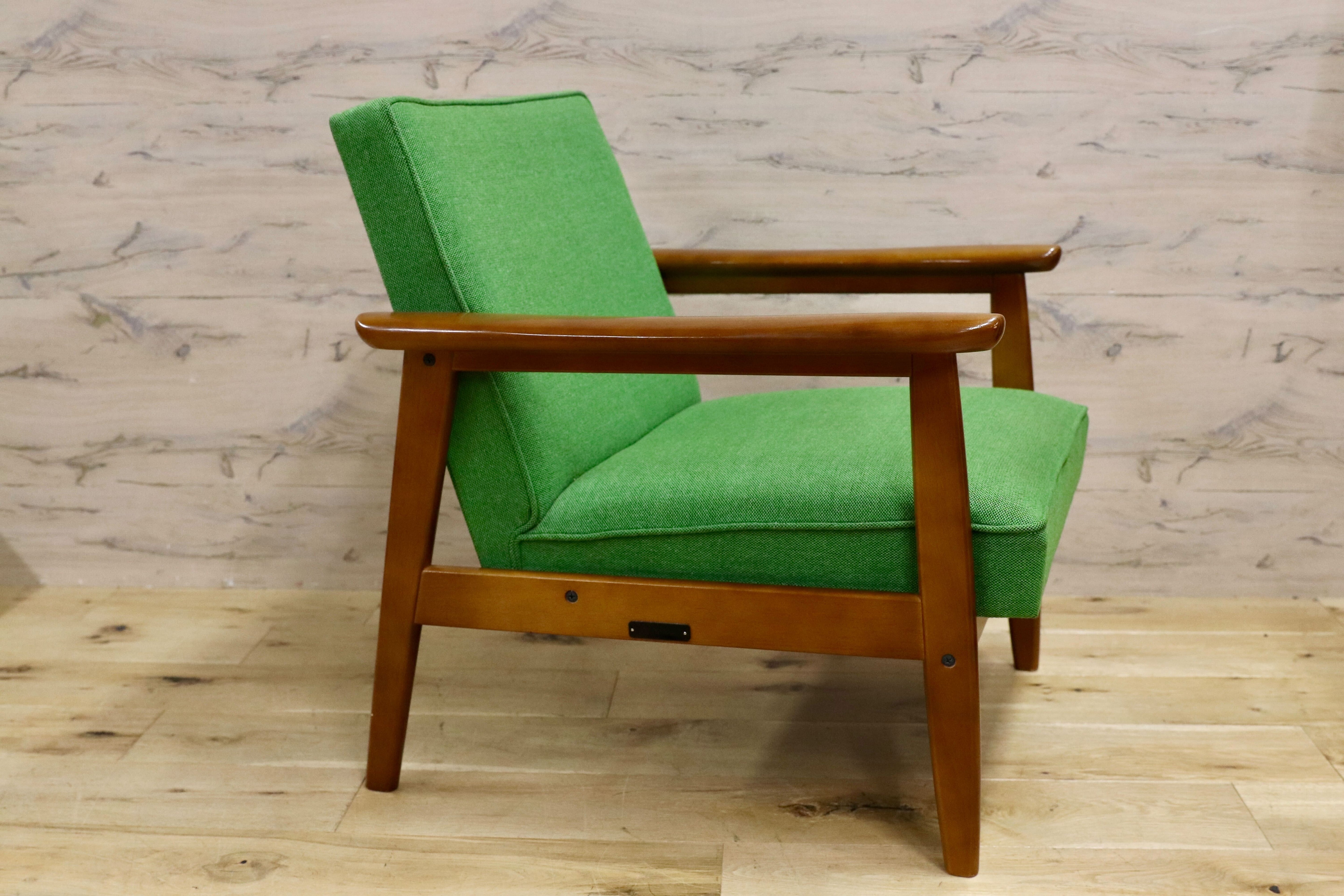 GMHH203○カリモク60 アームチェア Kチェア 1シーター ラウンジチェア グリーン ファブリック 肘掛け椅子 シングルソファ