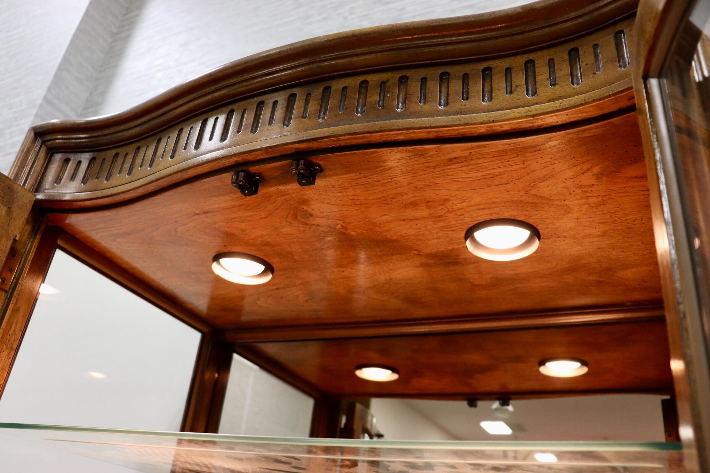 GMHS130○DREXEL HERITAGE /ドレクセルヘリテイジ Grand Villa グランドヴィラ ガラスキャビネット 飾り棚 最高級 約280万※発送不可