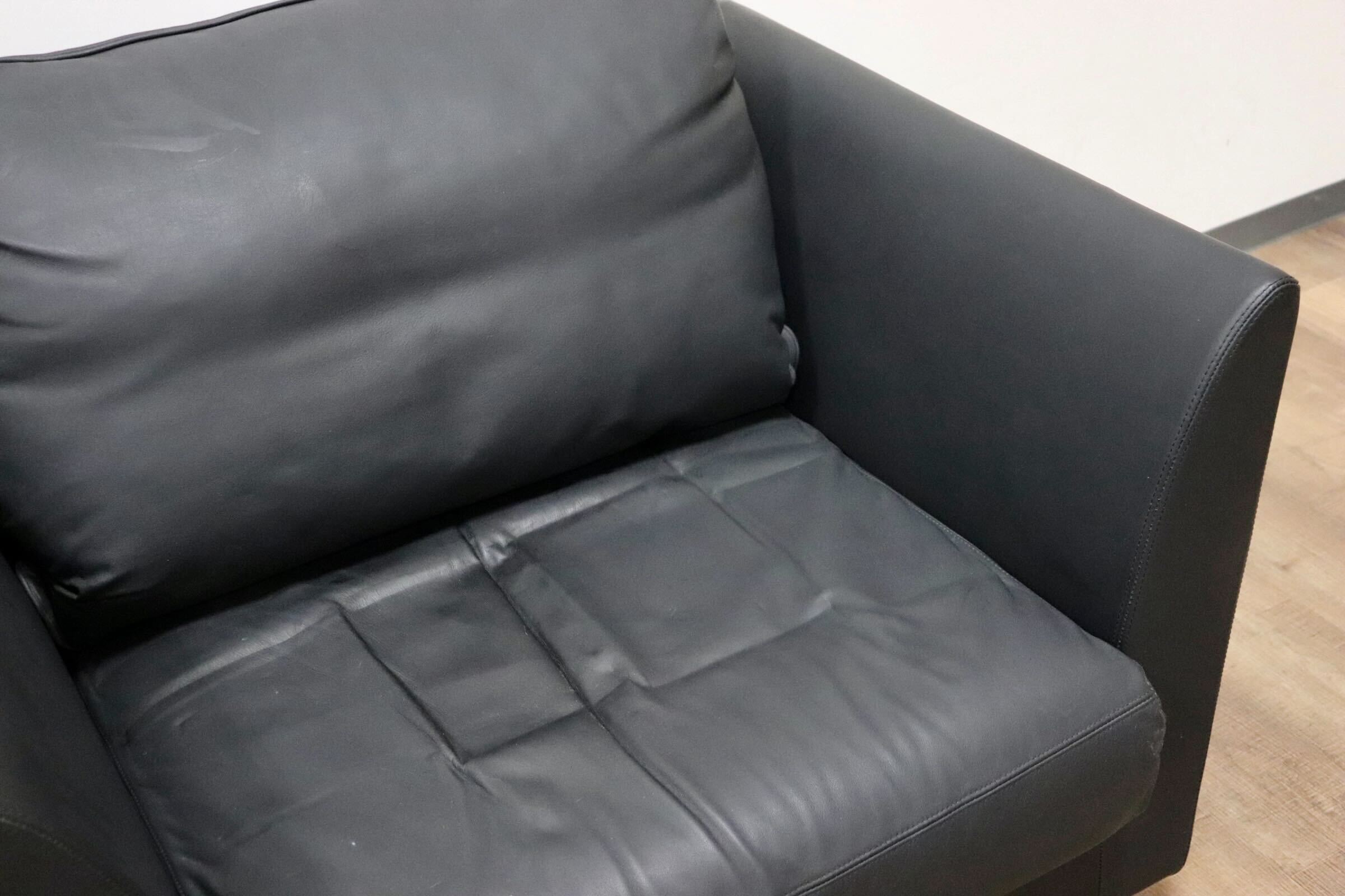 GMGS206A○arflex / アルフレックス A SOFA MEDIUM エーソファ ミディアム 黒 本革 シングルソファ 1人掛けソファ イタリアモダン 約50万