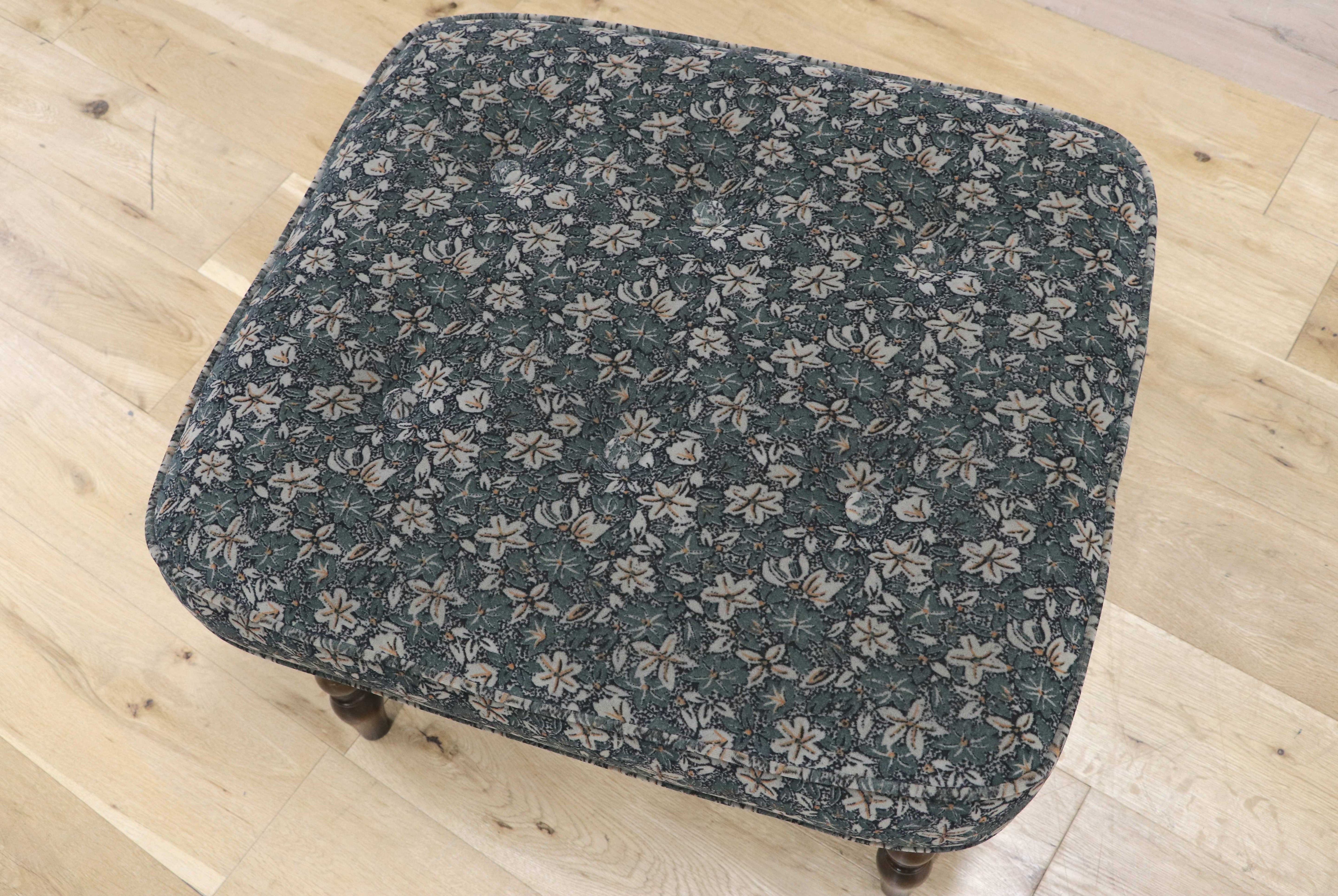GMIH158C○karimoku / カリモク コロニアル オットマン スツール フットスツール 腰掛け ファブリック レトロ ヴィンテージ 国産家具