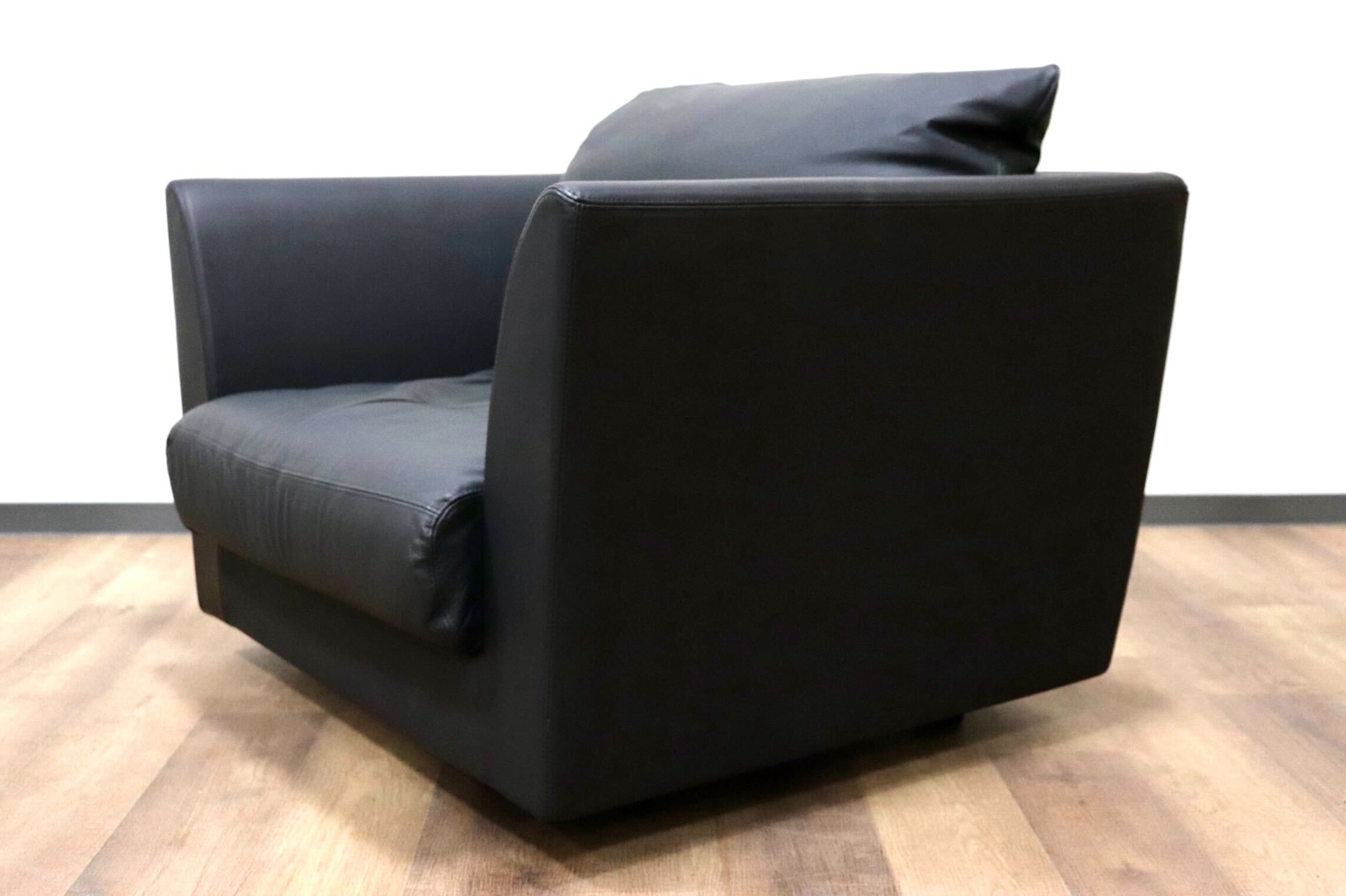 GMGS206A○arflex / アルフレックス A SOFA MEDIUM エーソファ ミディアム 黒 本革 シングルソファ 1人掛けソファ イタリアモダン 約50万