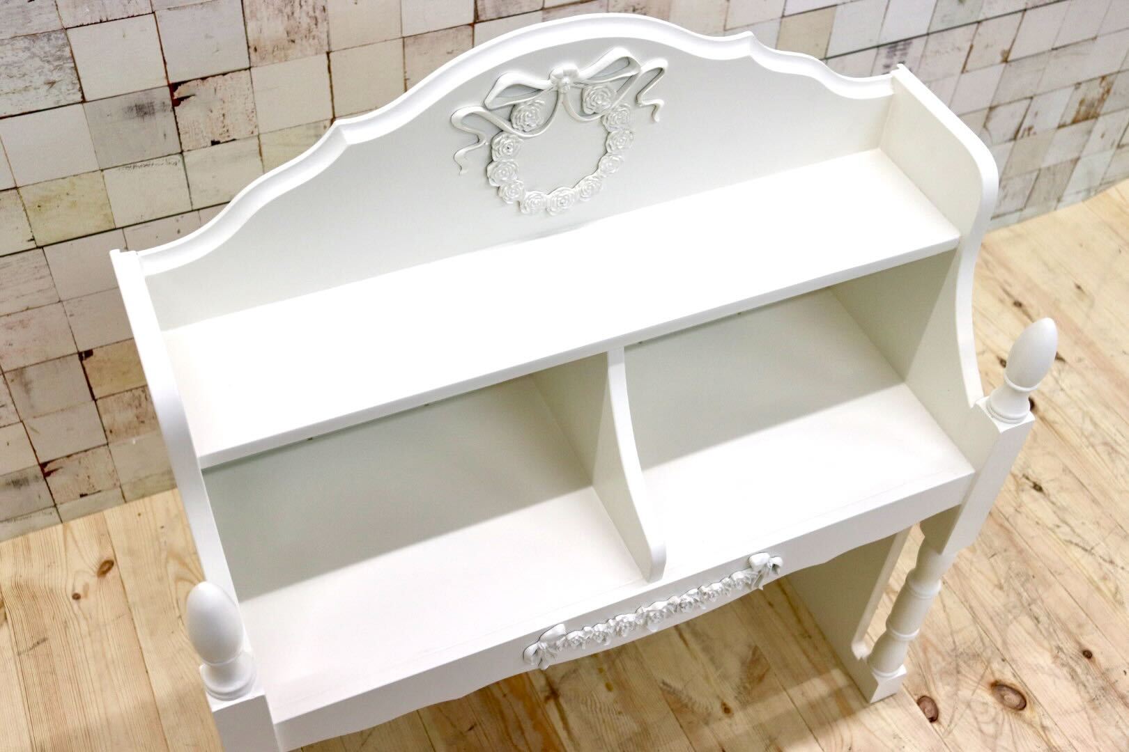 GMGS292A○COUNTRY WHITE / カントリーホワイト Praha Hutch 800 ハッチ 上台 収納棚 シェルフ 飾り棚 ホワイト 輸入家具 展示品