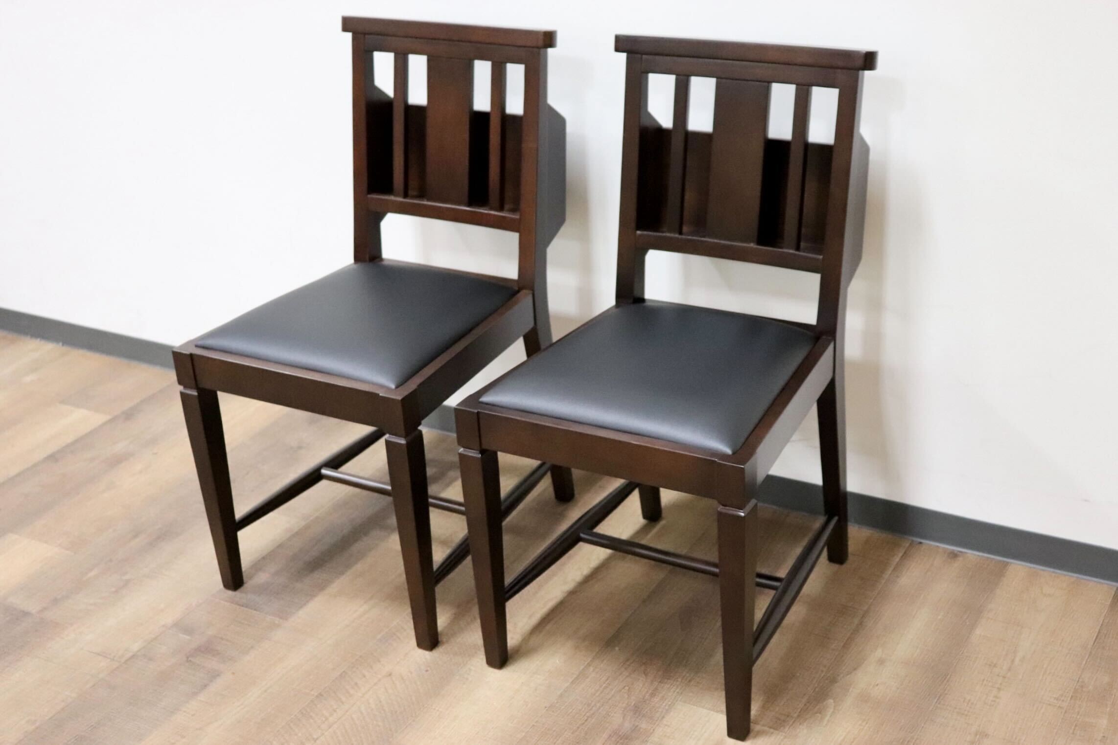 GMGN342I○CHERRY FURNITURE / 桜屋工業 ダイニングチェア チャーチチェア マガジンラック 合皮 ダークブラウン 2脚セット モダン 未使用品