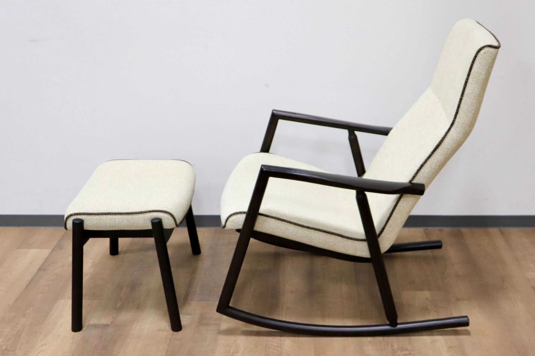 GMGT139○日進木工 / nissin WHITE WOOD ロッキングチェア 揺り椅子 スツール オットマン オーク無垢材 ファブリック 定価約25万 展示品