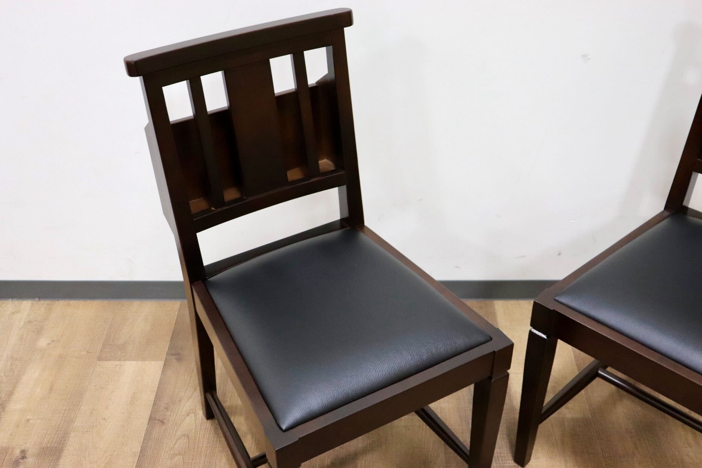 GMGN342J○CHERRY FURNITURE / 桜屋工業 ダイニングチェア チャーチチェア マガジンラック 合皮 ダークブラウン 2脚セット モダン 未使用品