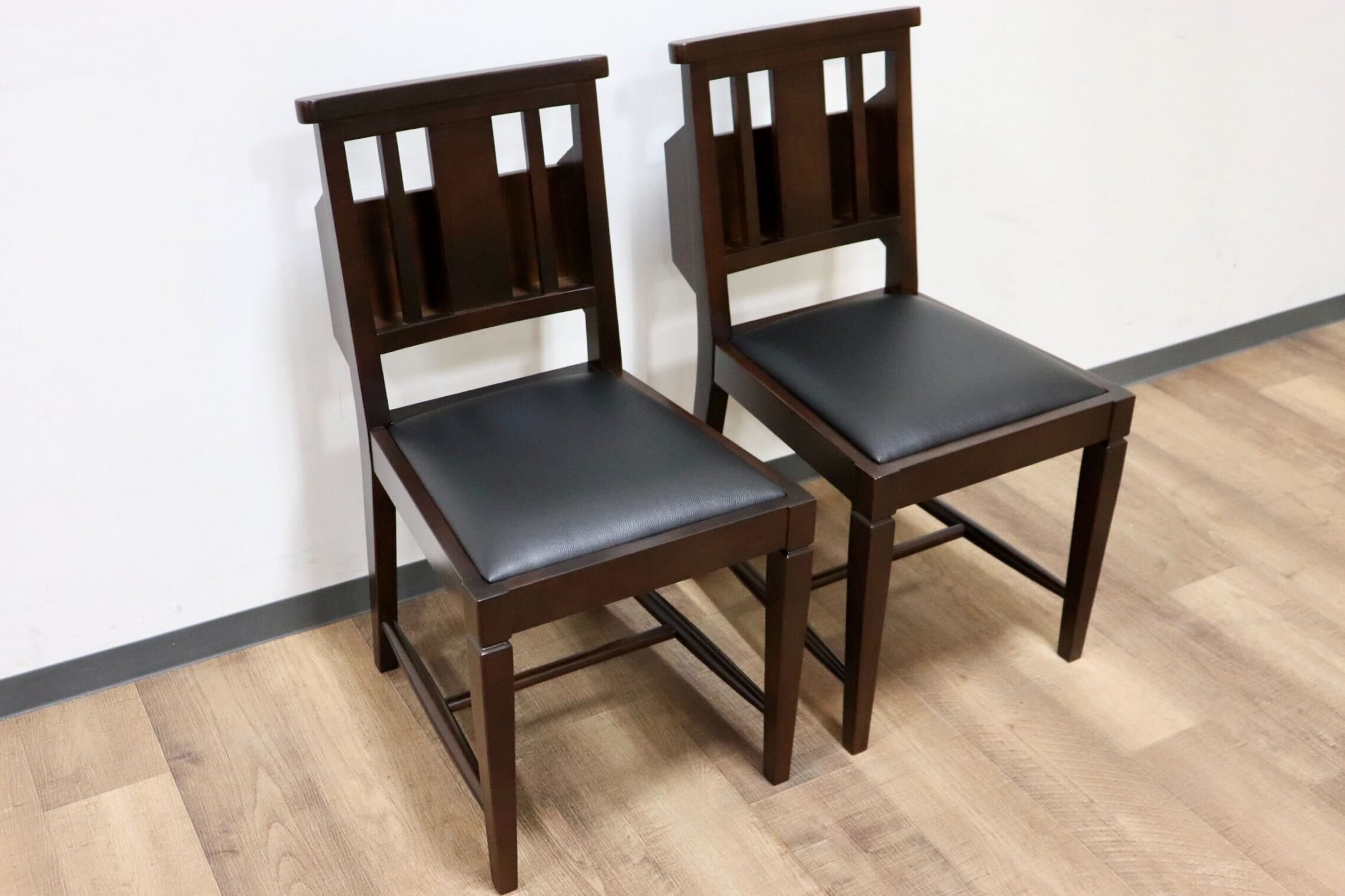 GMGN342J○CHERRY FURNITURE / 桜屋工業 ダイニングチェア チャーチチェア マガジンラック 合皮 ダークブラウン 2脚セット モダン 未使用品