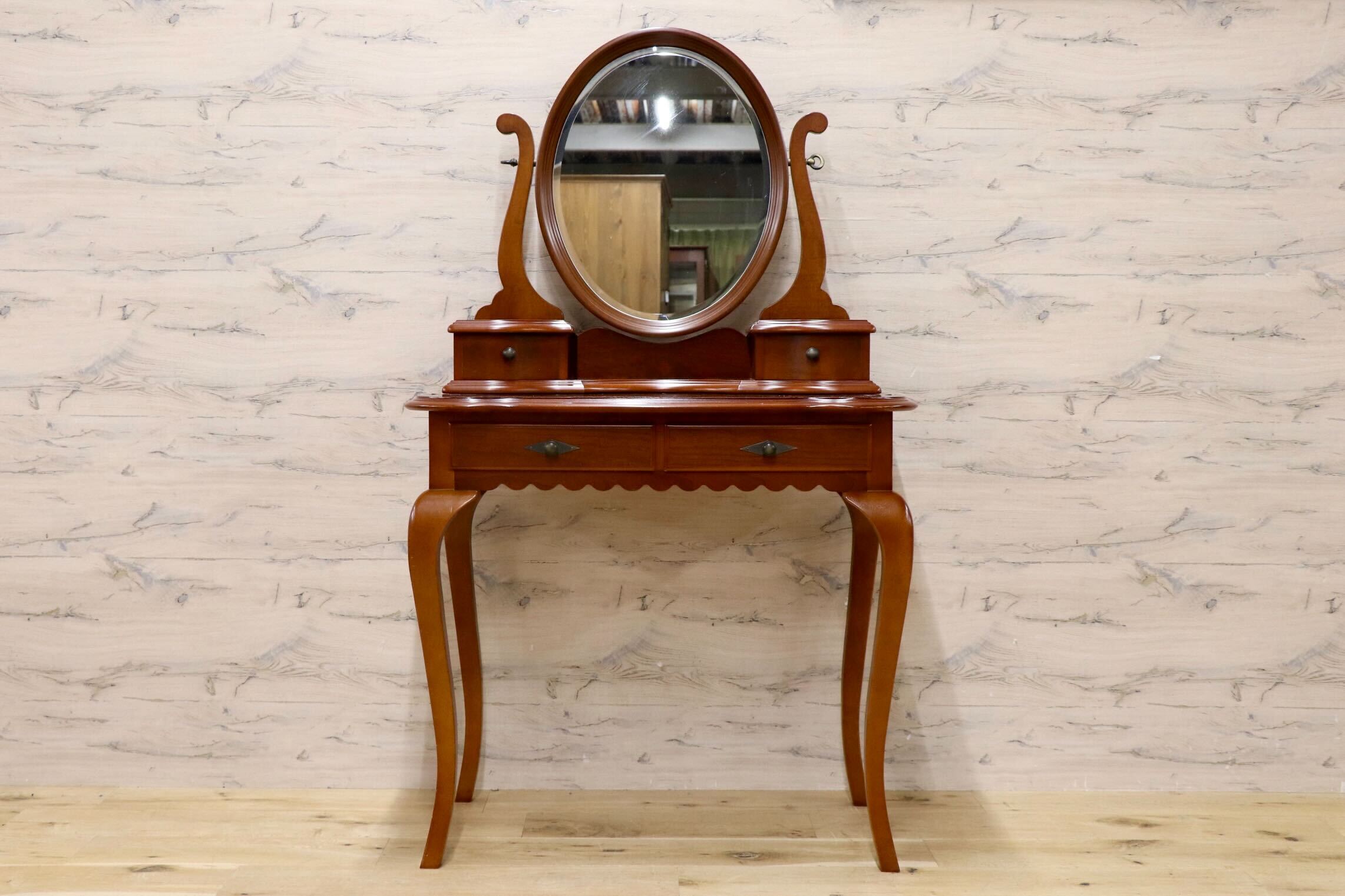 GMIK915B○Lynn Hollyn / リンホーリン ドレッサー 鏡台 置き型 ミラー 化粧台 IDC大塚家具 クラシック エレガント ヴィンテージ